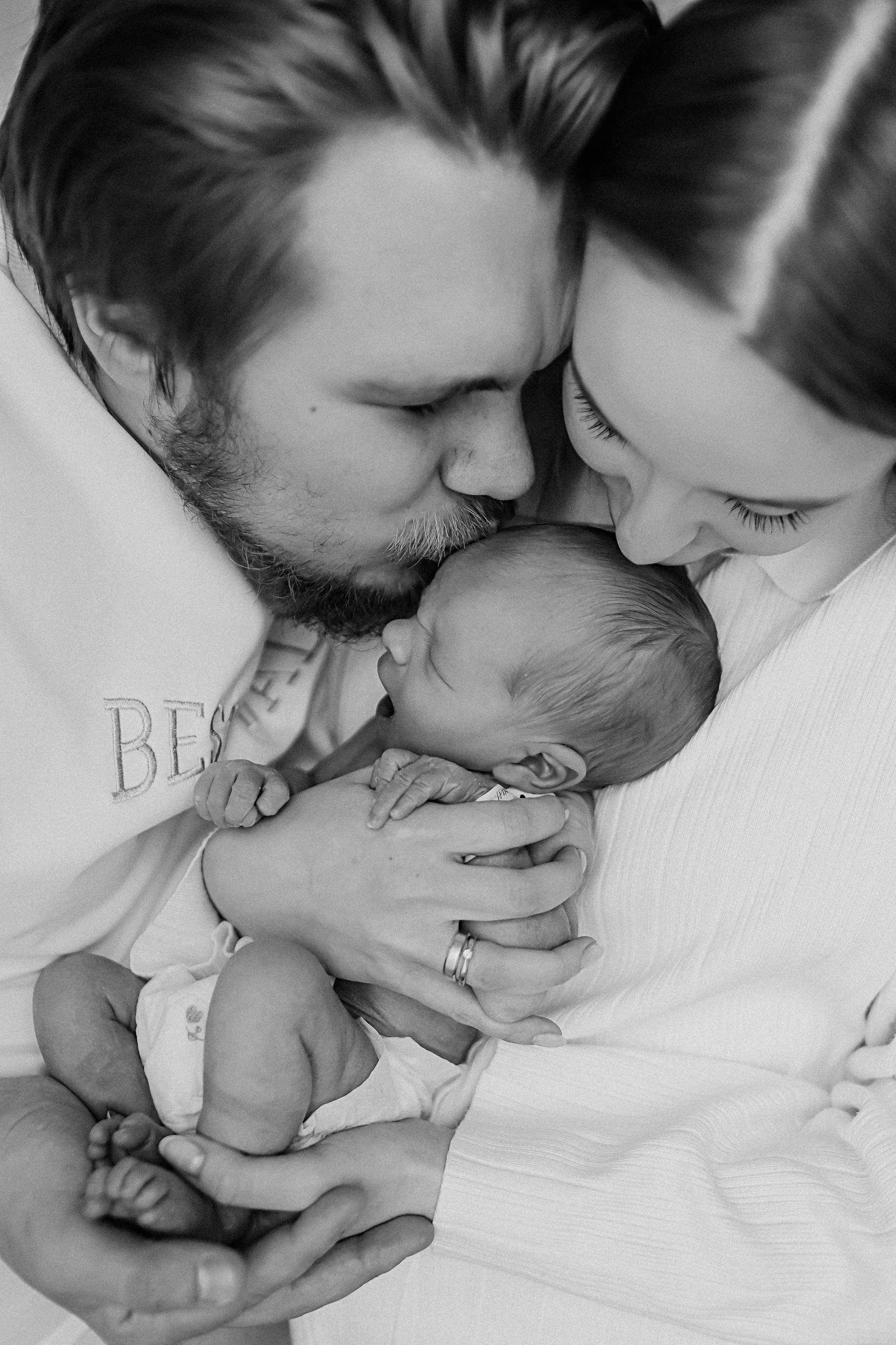 Выписка палата+внизу ПЦЭ. Семейный фотограф Тюмень, фотограф на роды Салмина Мария