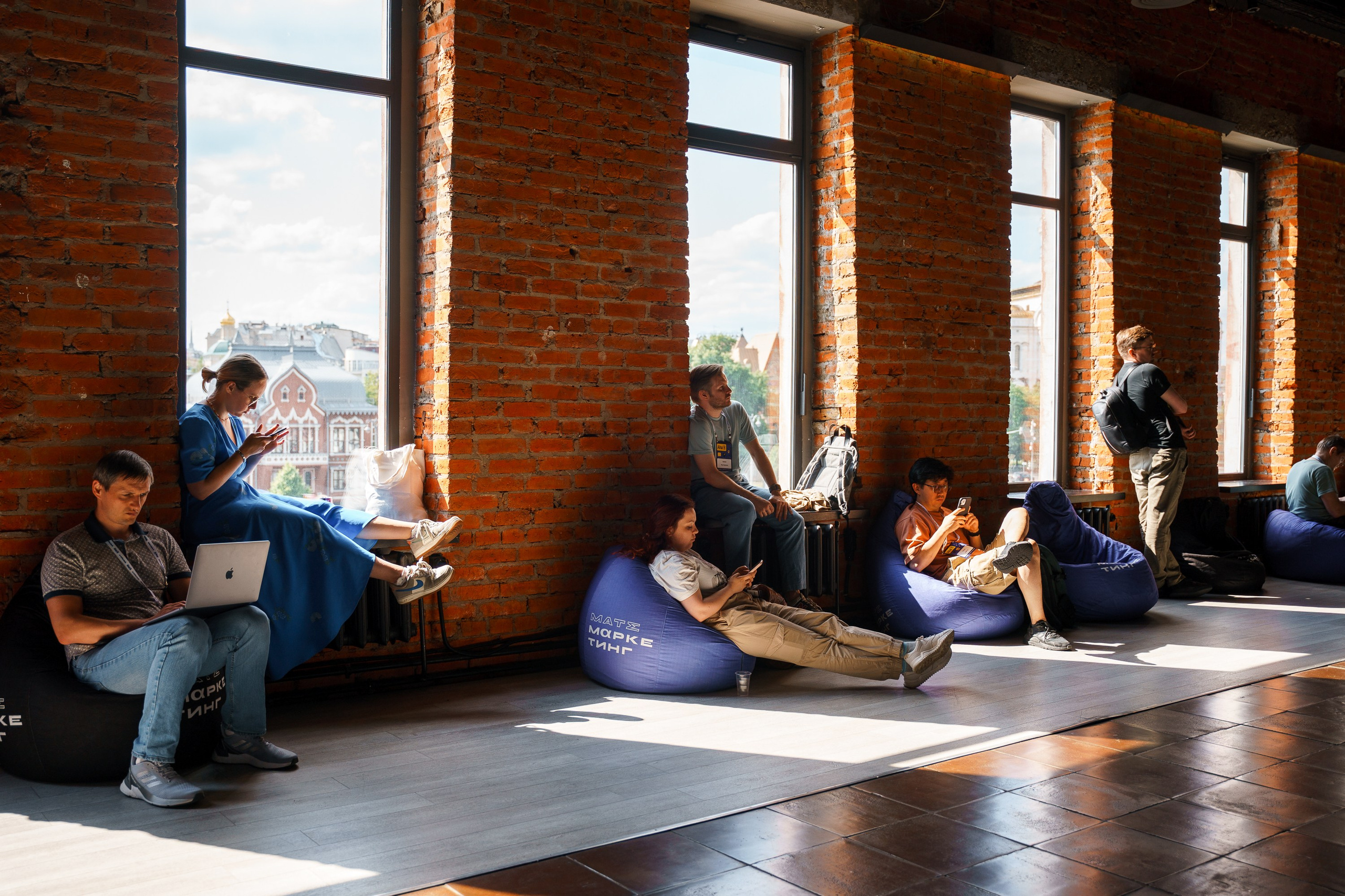 Aha! — 8 июля 2022. Фотобанк Матемаркетинг