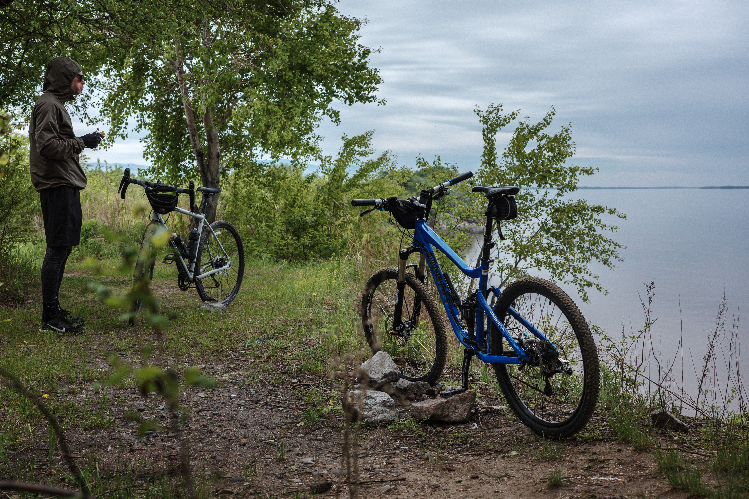 С Димой Уссурийский остров. Фото журналист