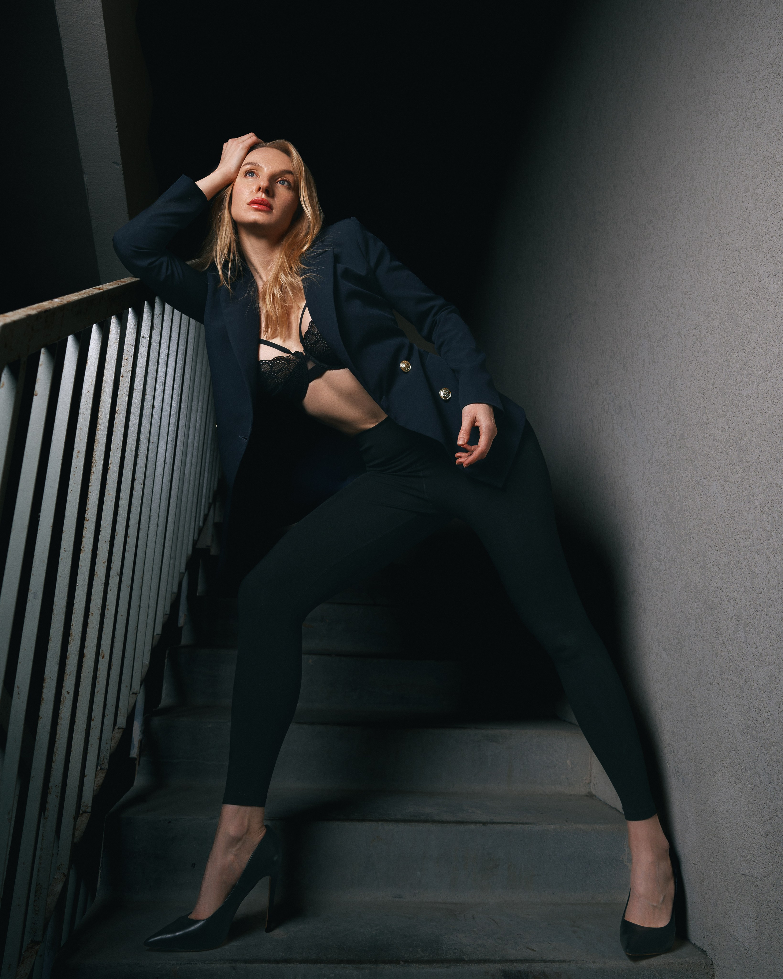 Фотосессия в подьезде). Фотограф в Москве — Евгений Мельников