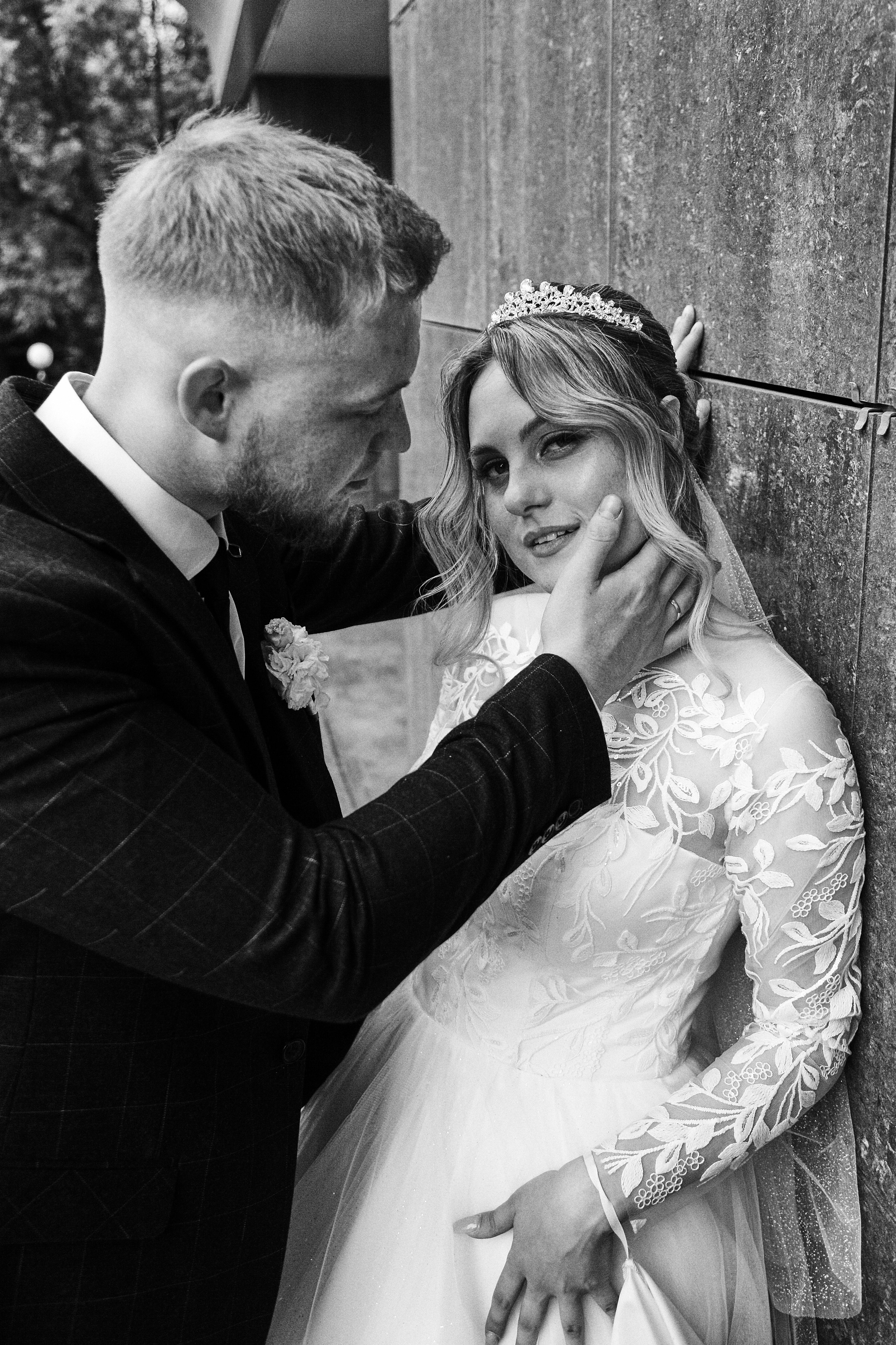 Свадебная фотосессия в Иваново. Стильные кадры по доступной цене для невест и женихов.