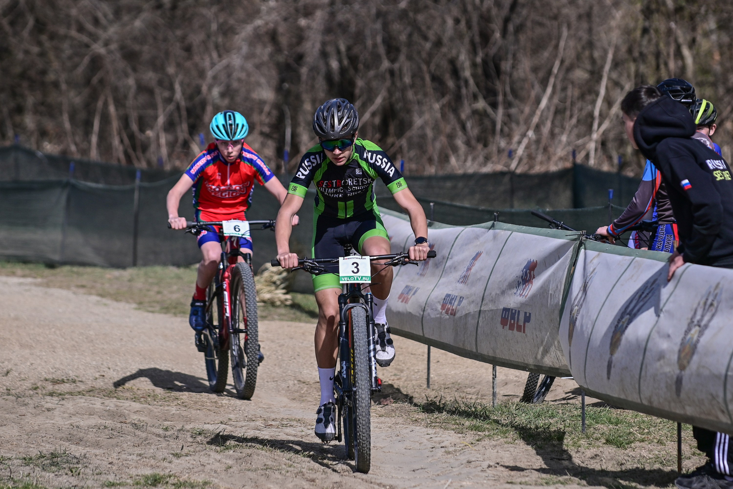 Маунтинбайк, кросс-кантри в Архипо-Осиповке 16 марта 2025. Спортивный фотограф, фотожурналист Павел Ларькин