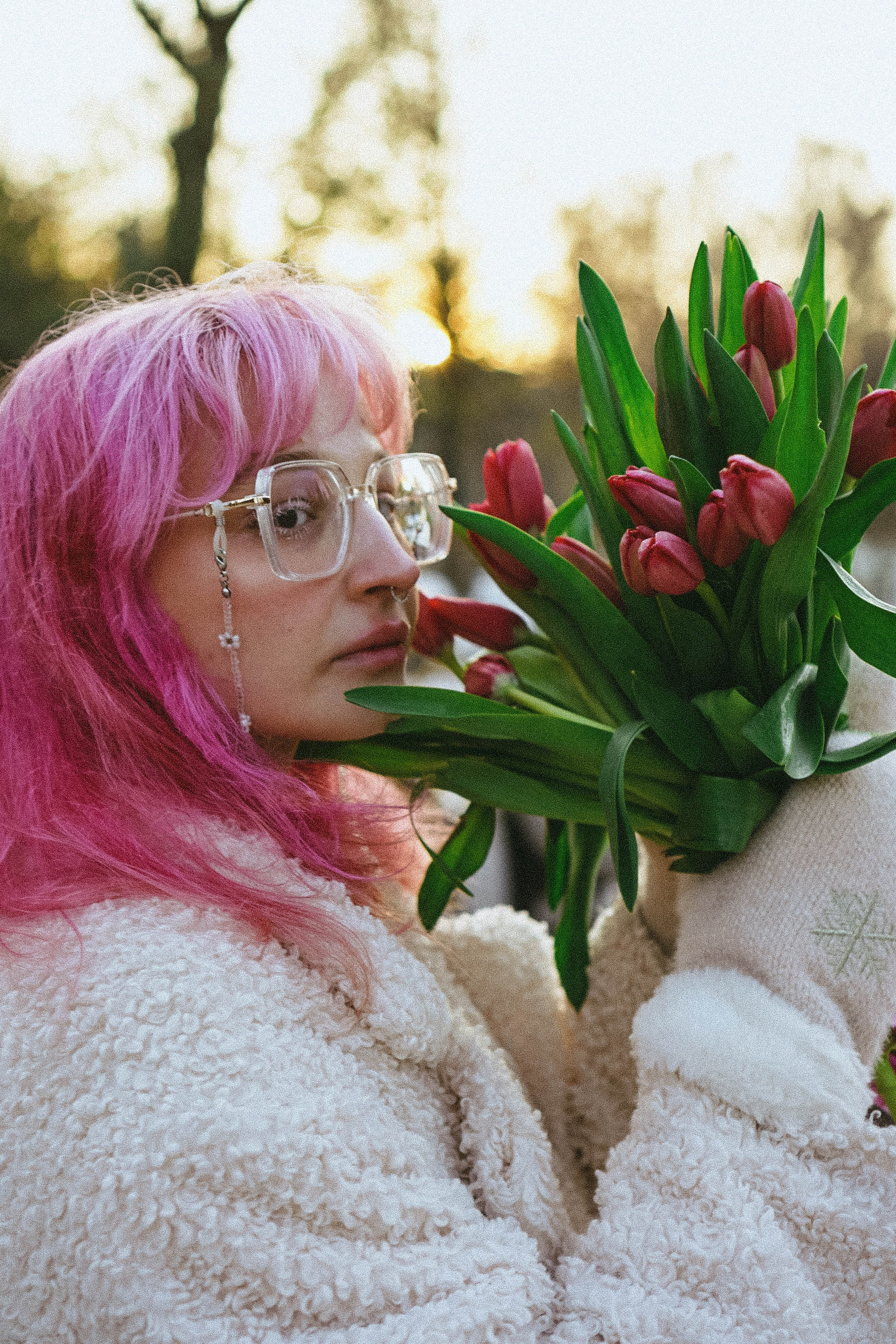 Прогулочная фотосессия с тюльпанами. Профессиональный фотограф, Санкт-Петербург — Виктория Богомолова