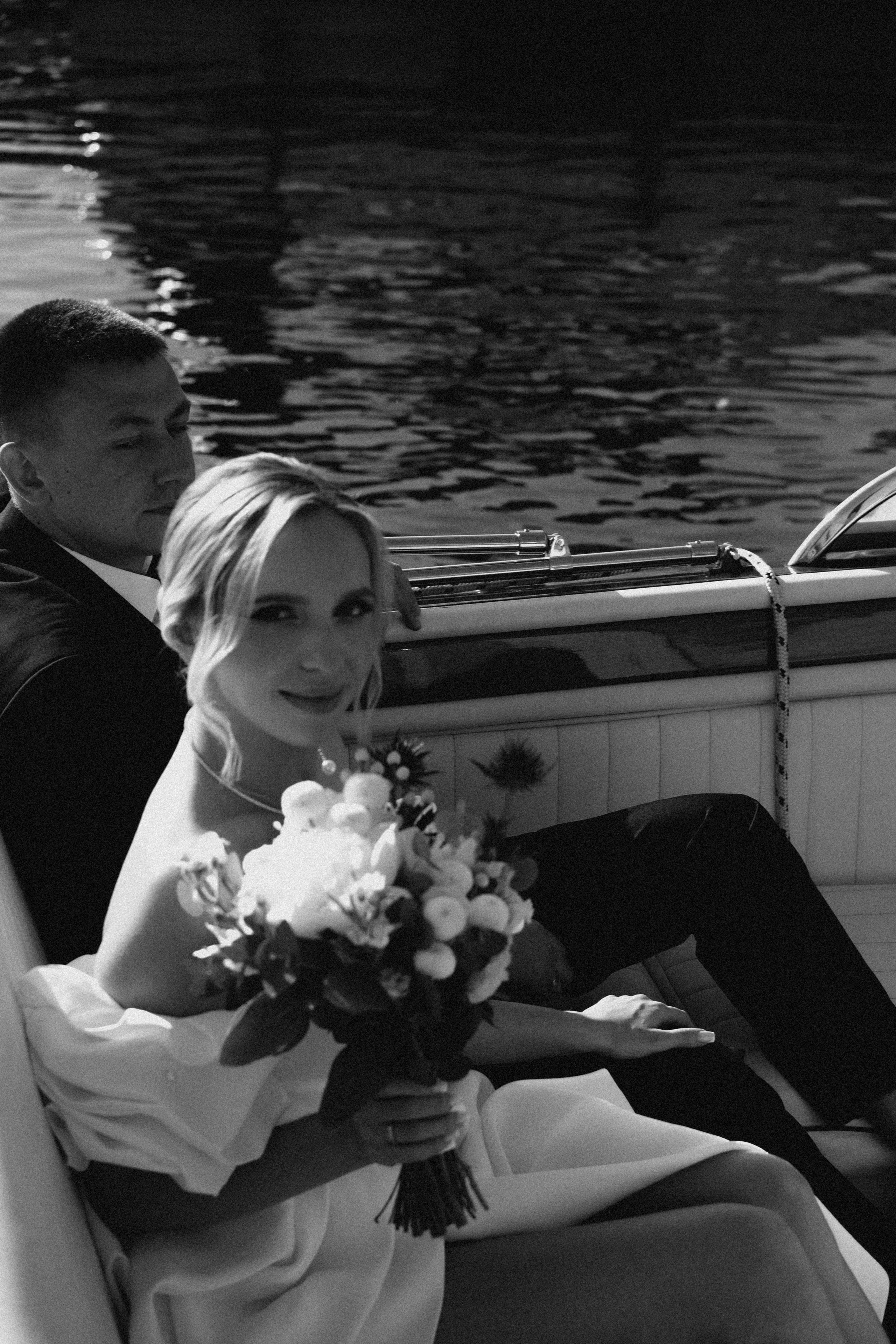 СВАДЕБГНАЯ ПРОГУЛКА ПО КАНАЛ САНКТ-ПЕТЕРБУРГА НА КАТЕРЕ. Профессиональный фотограф, Санкт-Петербург — Виктория Богомолова