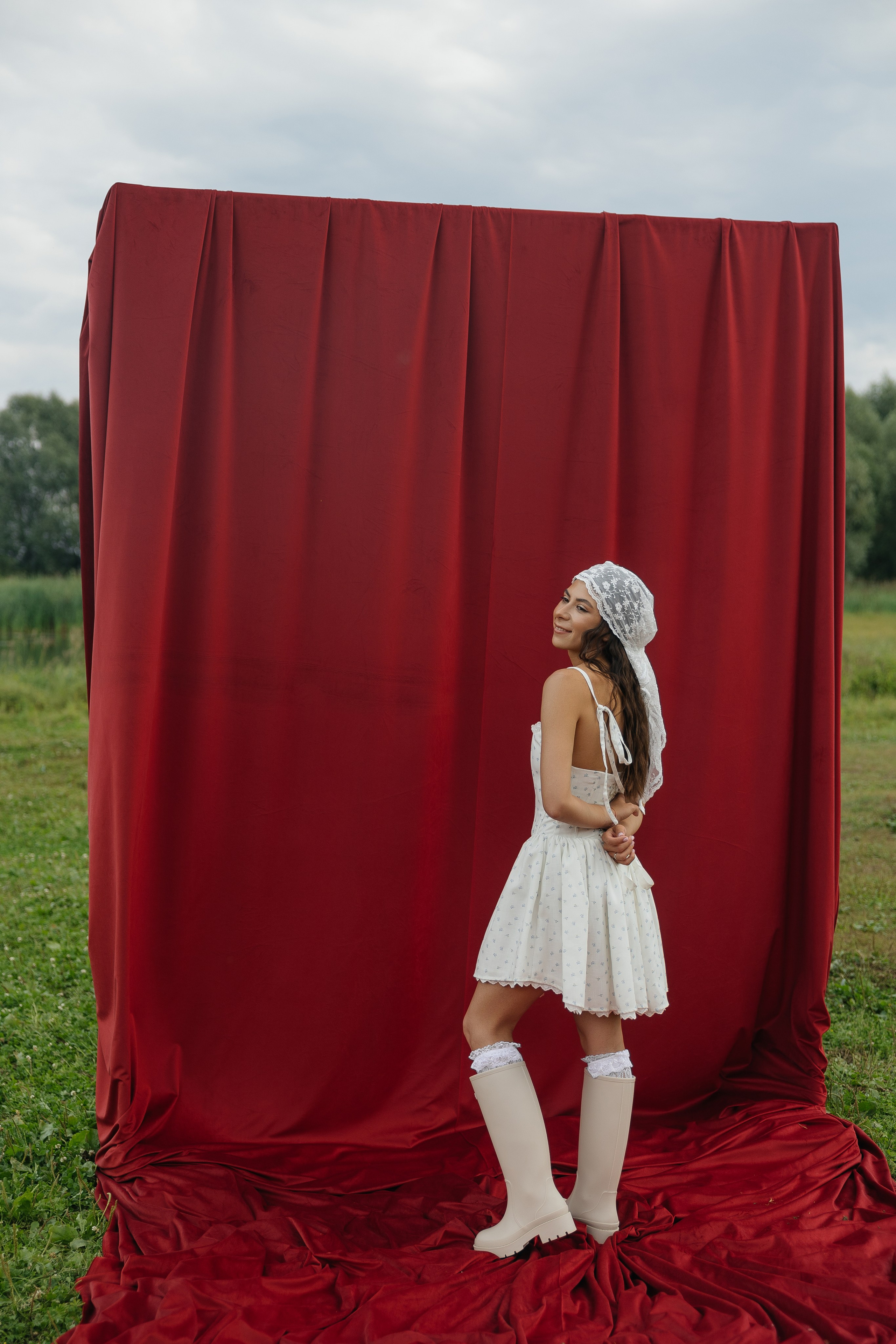 Rain falls down. Главная