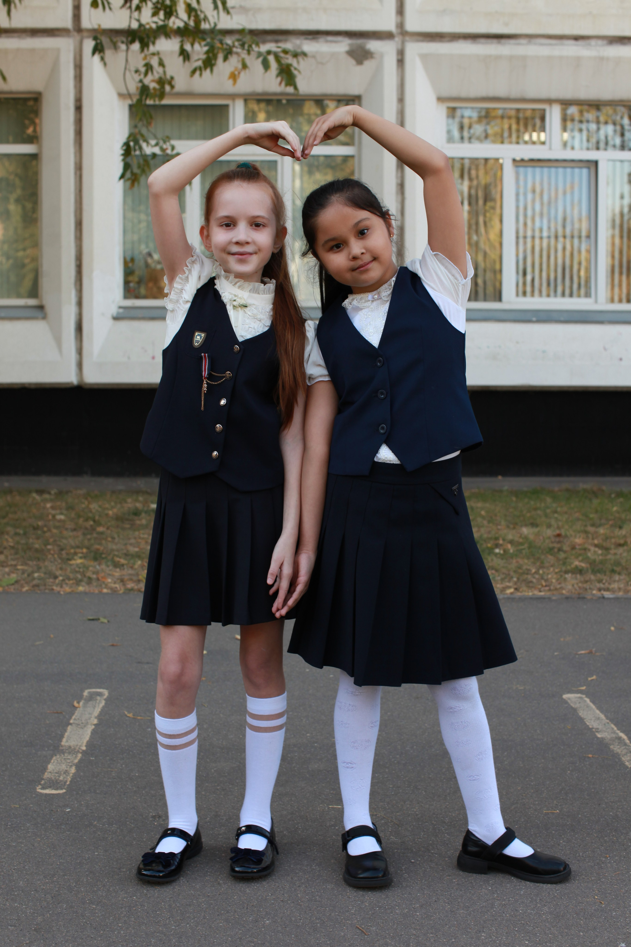 Осенняя фотосессия у школы. Выпускные альбомы Москва СВАО