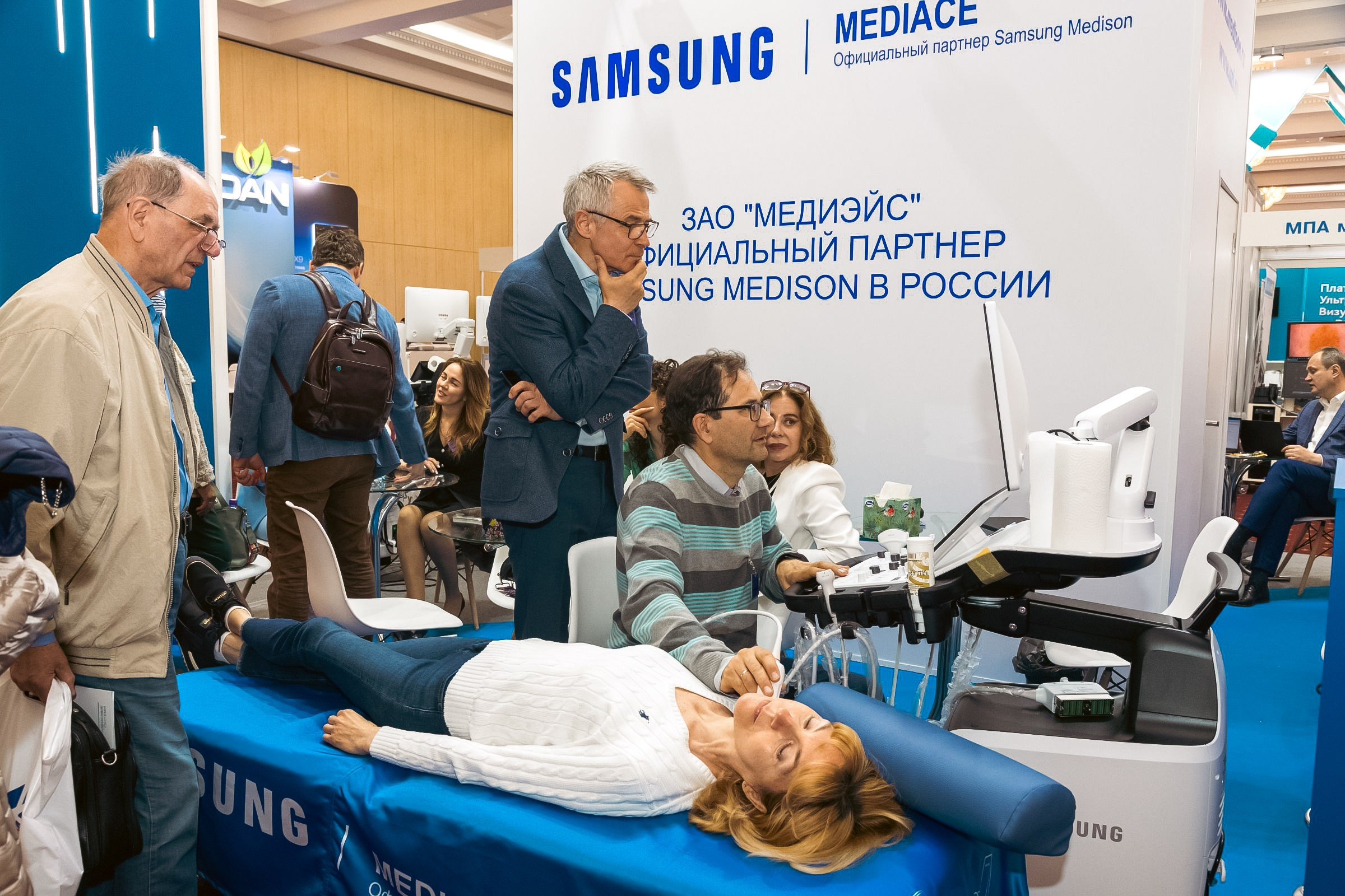 Съёмка стенда на выставке. Фотограф на мероприятие в Москве Марик