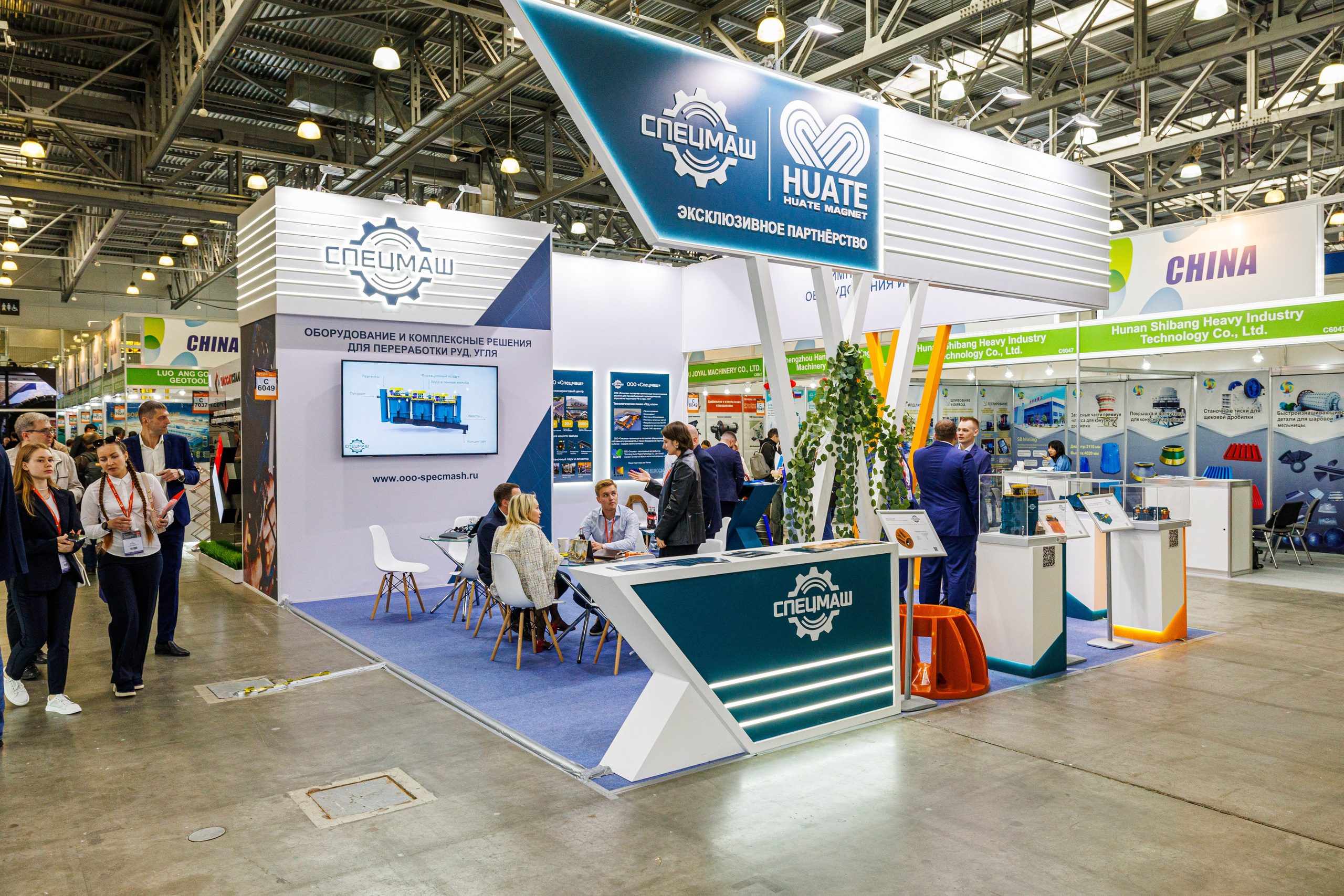 Съёмка стенда на выставке. Фотограф на мероприятие в Москве Марик