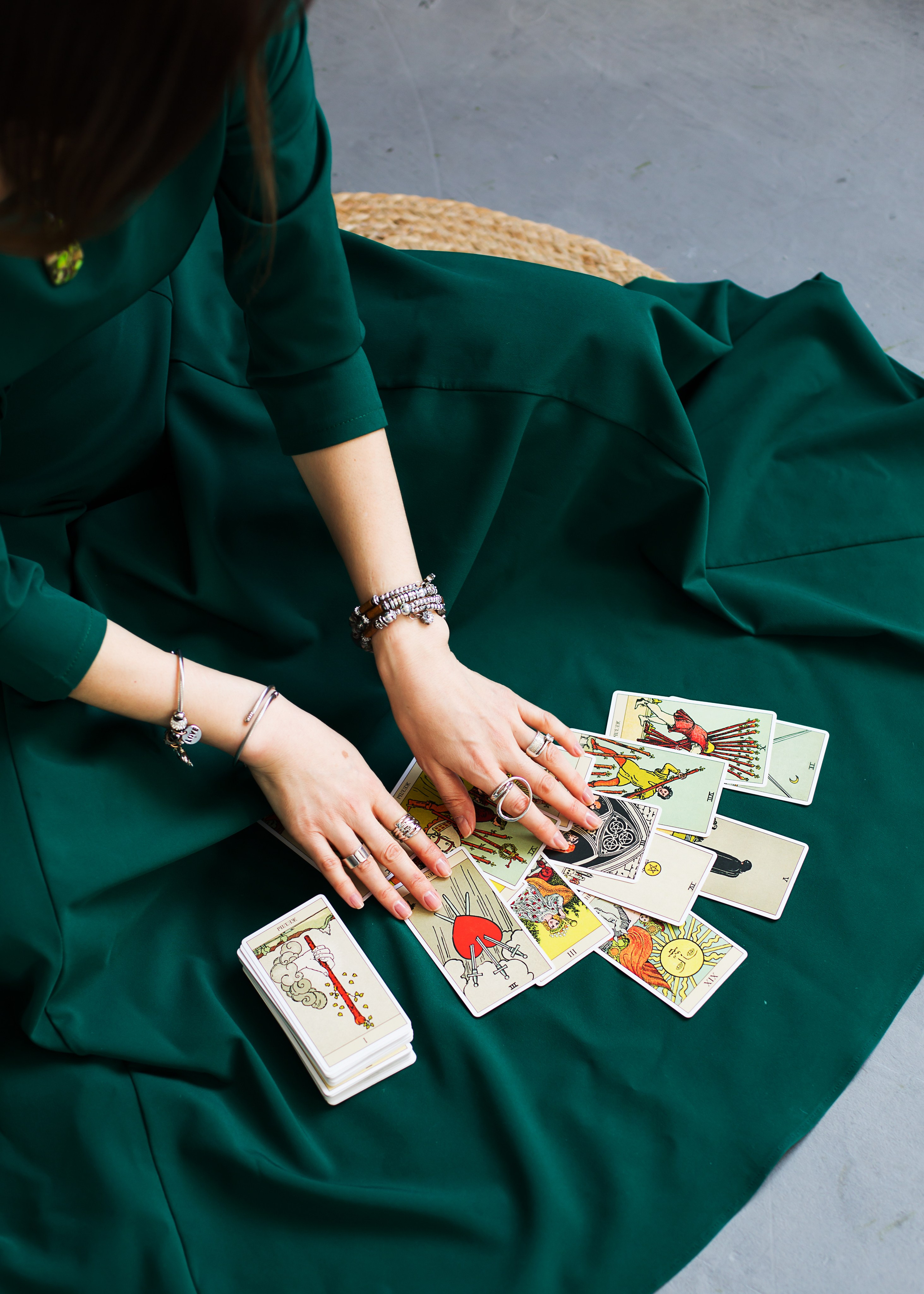 ГУЛЬНАРА практик таро и гвоздестояния. Фотограф в Волгограде Галина Власенко