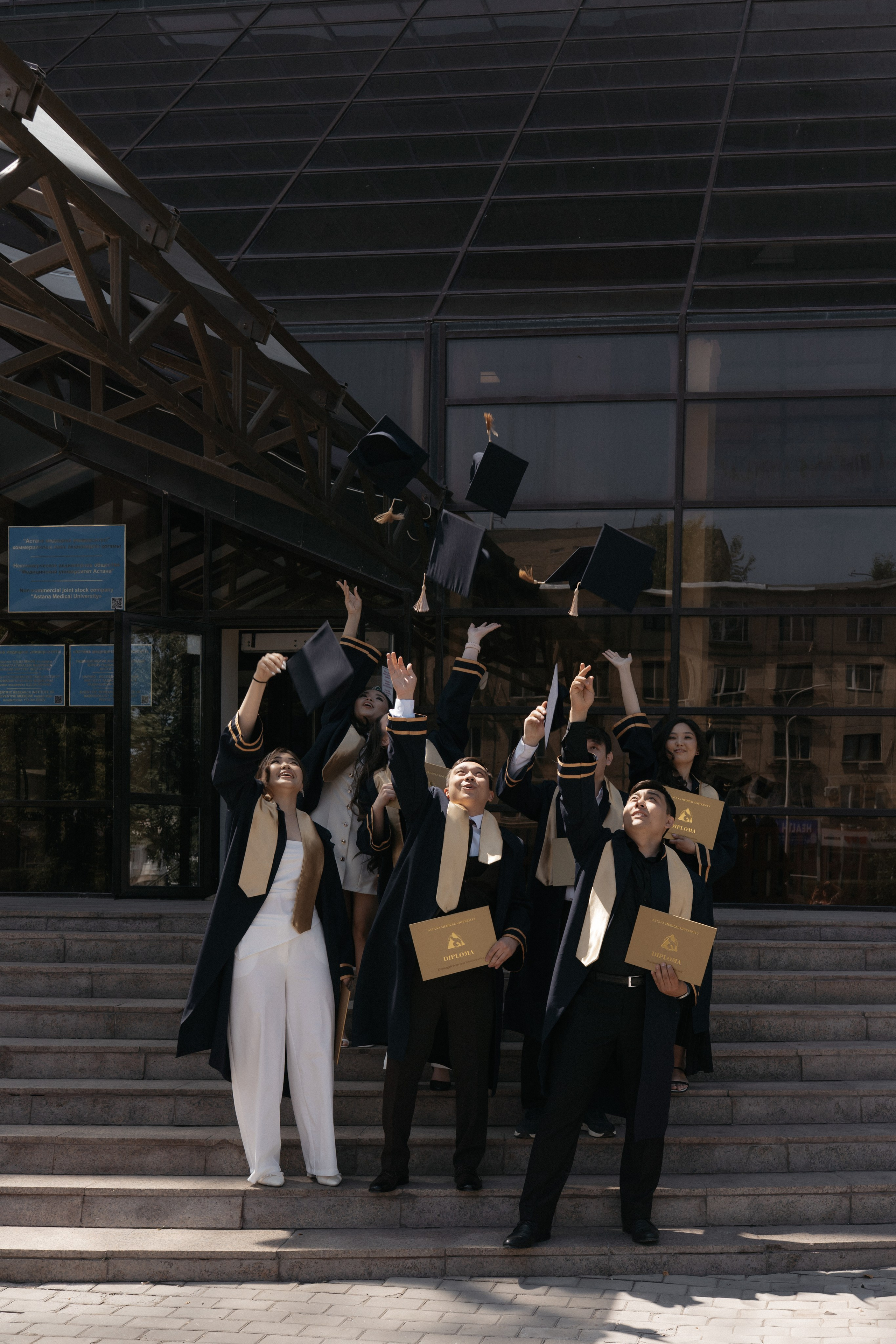 Выпускной (медицинский). Крис Богомазова