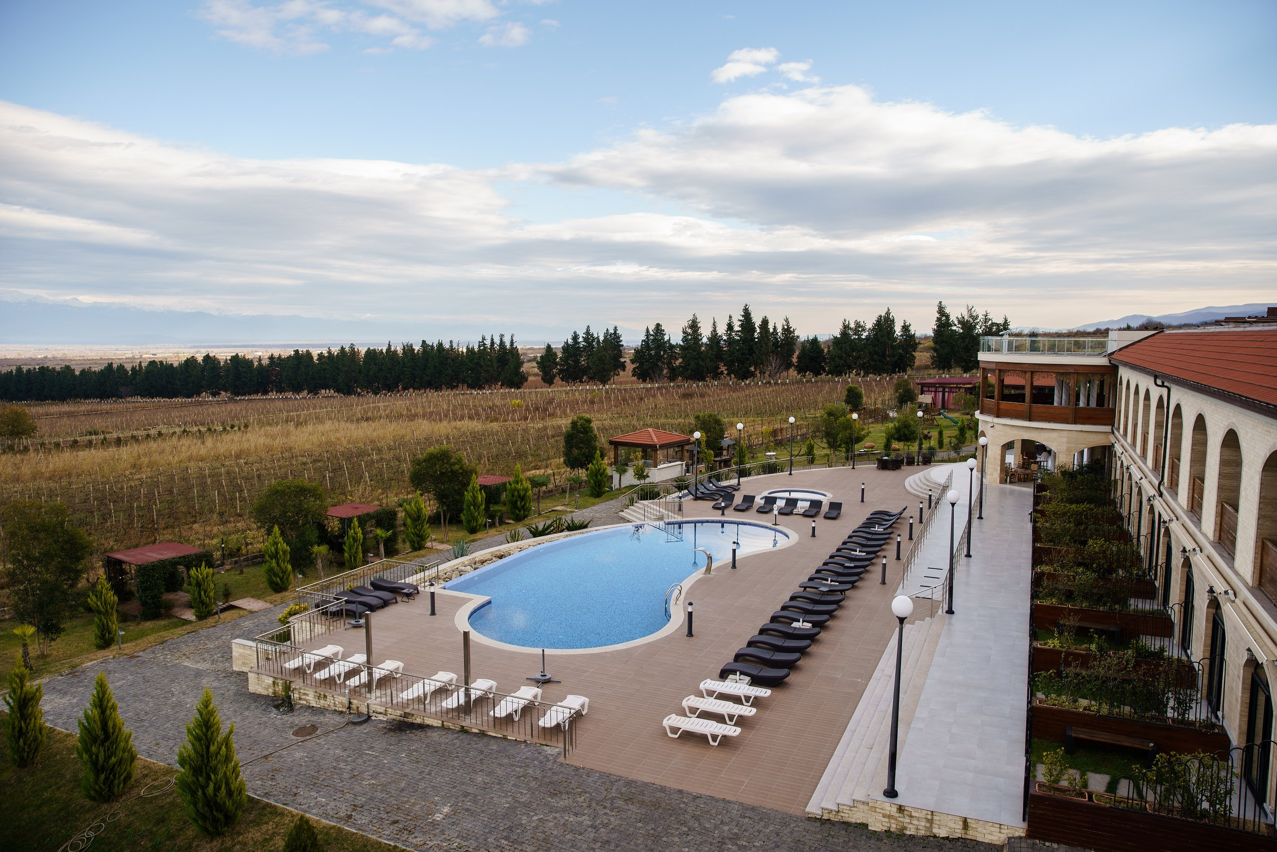 Фасад Akhasheni Wine Resort 4*. Фотограф в Москве и по всему миру — Олег Акентьев (Events, Светская Хроника, FTP)