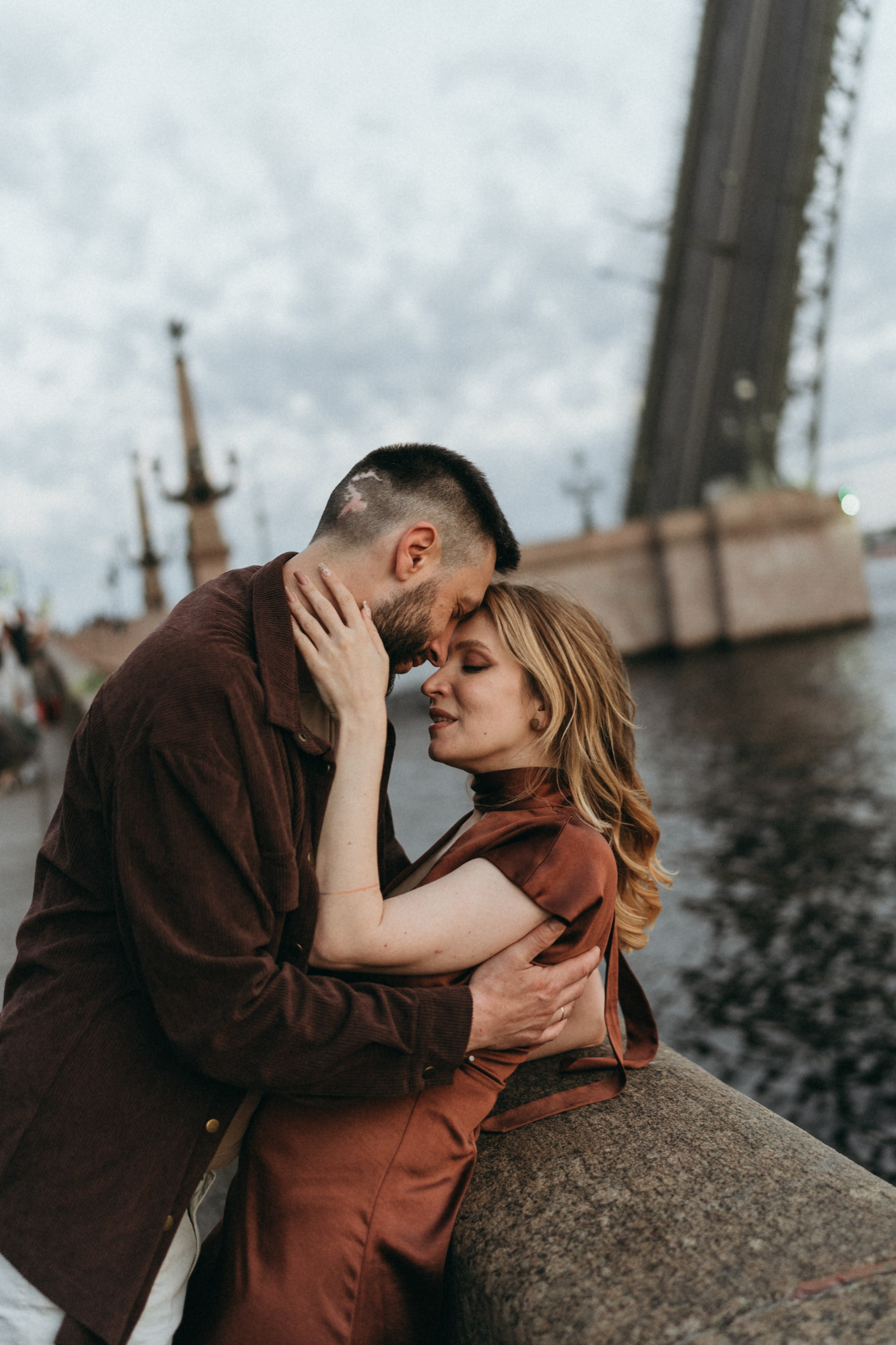 Максим и Настя / Разводные мосты. Фотограф в Санкт-Петербурге — Лучина Екатерина