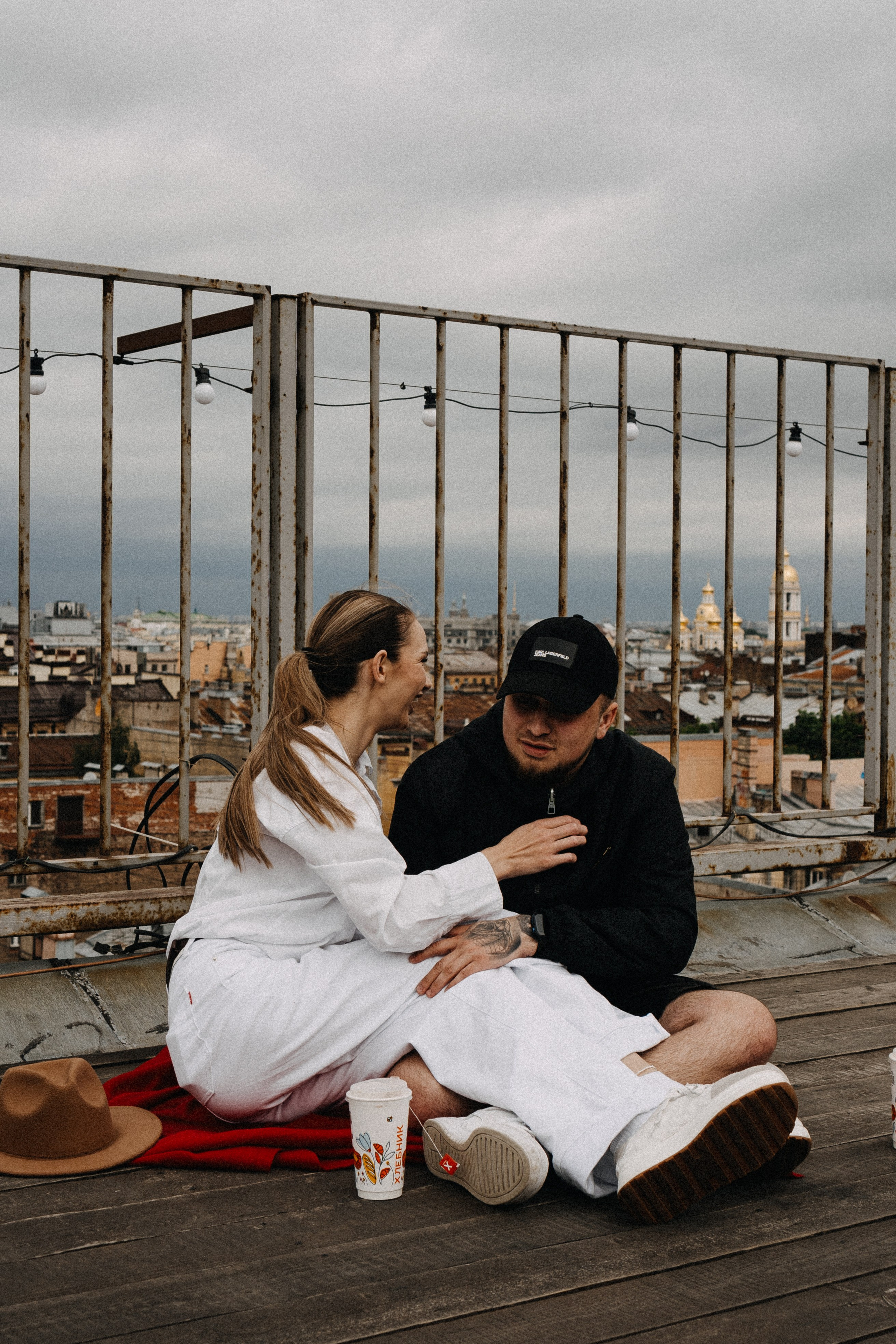 МЫ ГУЛЯЛИ ПРО КРЫШАМ ПИТЕРА. Профессиональный фотограф, Санкт-Петербург — Виктория Богомолова