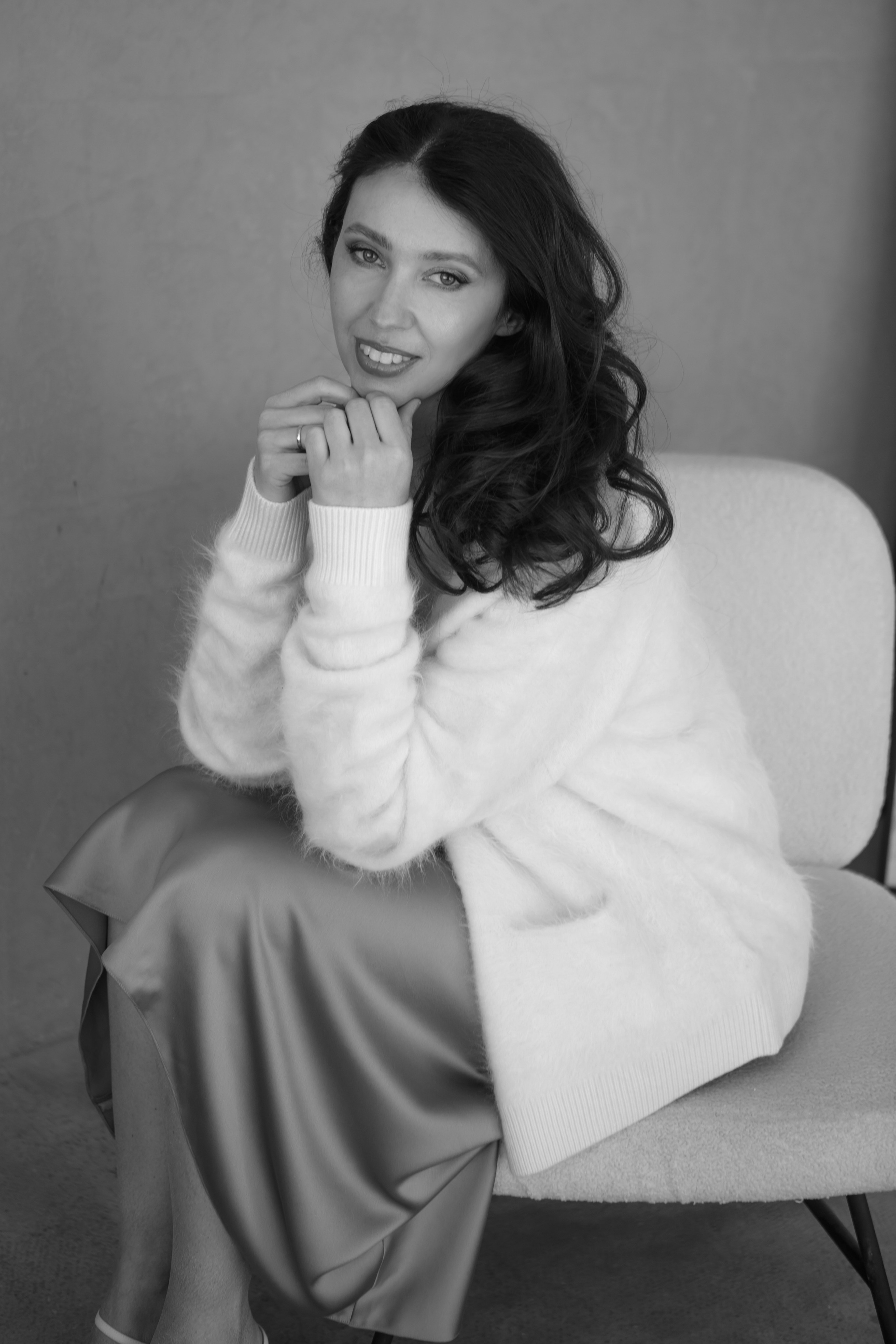 Семейная фотосессия в минималистичном стиле. Фотограф Александра Рышкова