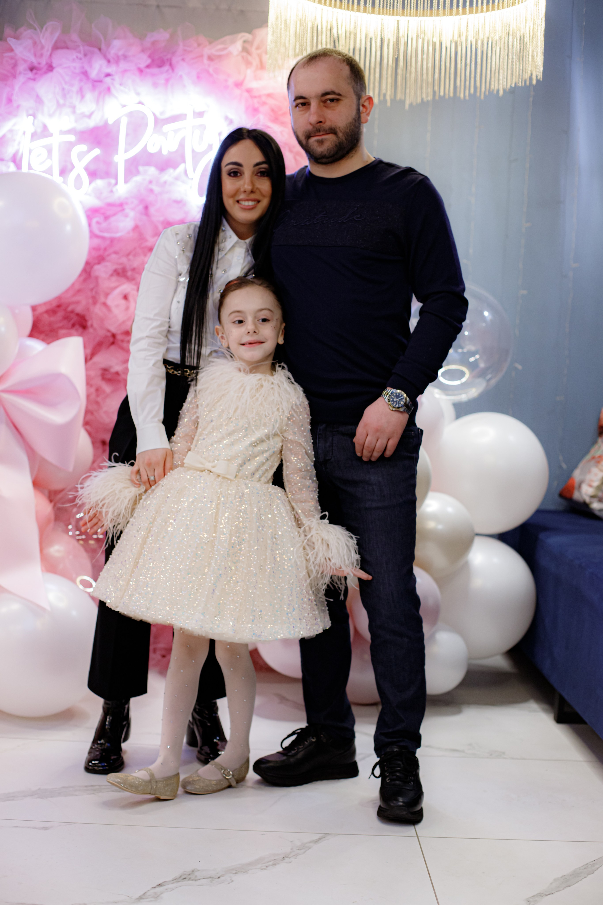 ASIA'S BIRTHDAY PARTY. Photokarish