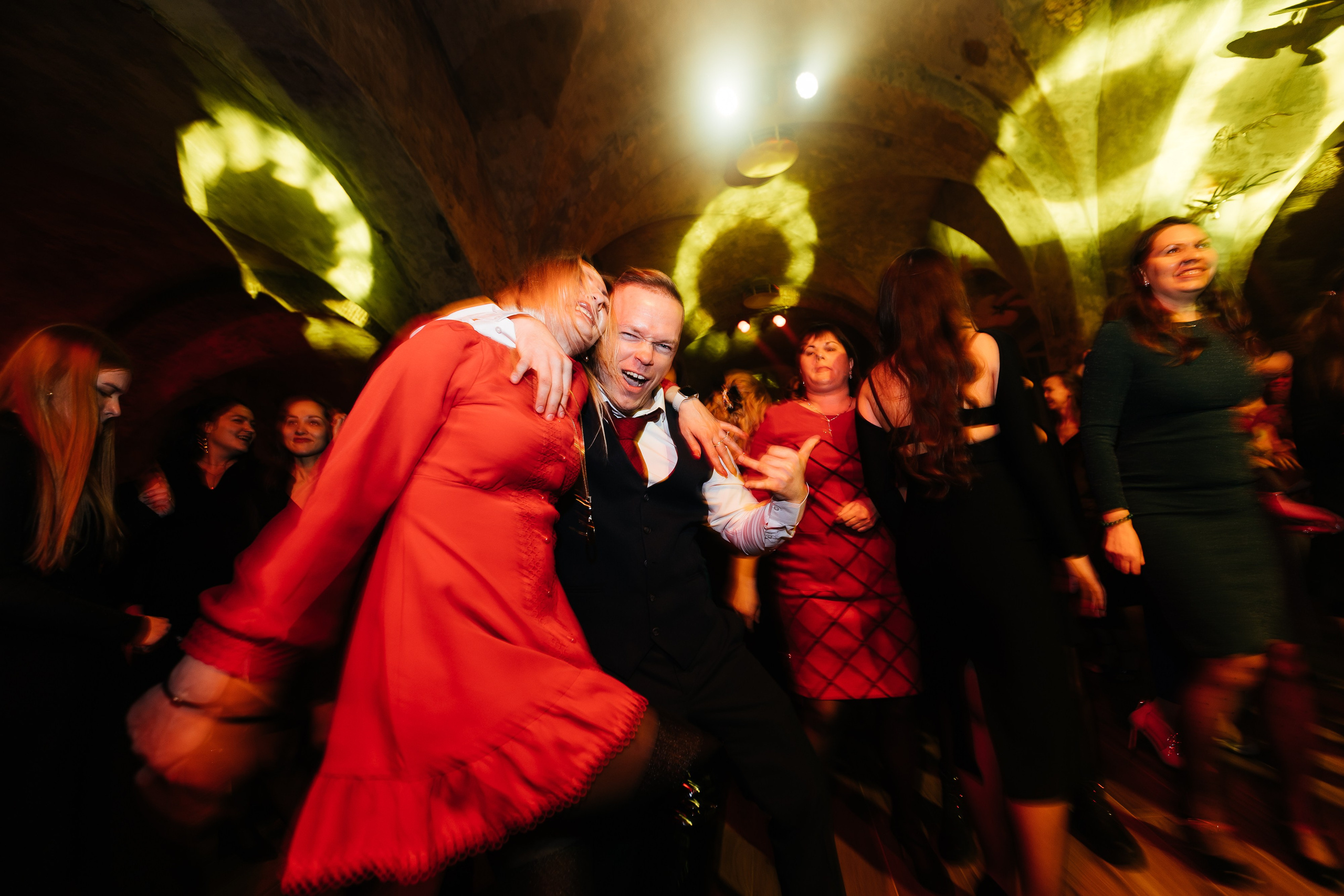 Снимал репортаж для «Газпром нефть», Газстройпром, Росатом, ОЗОН, Мегафон, ВТБ, Т-Банк, Unilever, Материа Медика Холдинг. Фотограф Serg-Epic — Сергей Клепиков