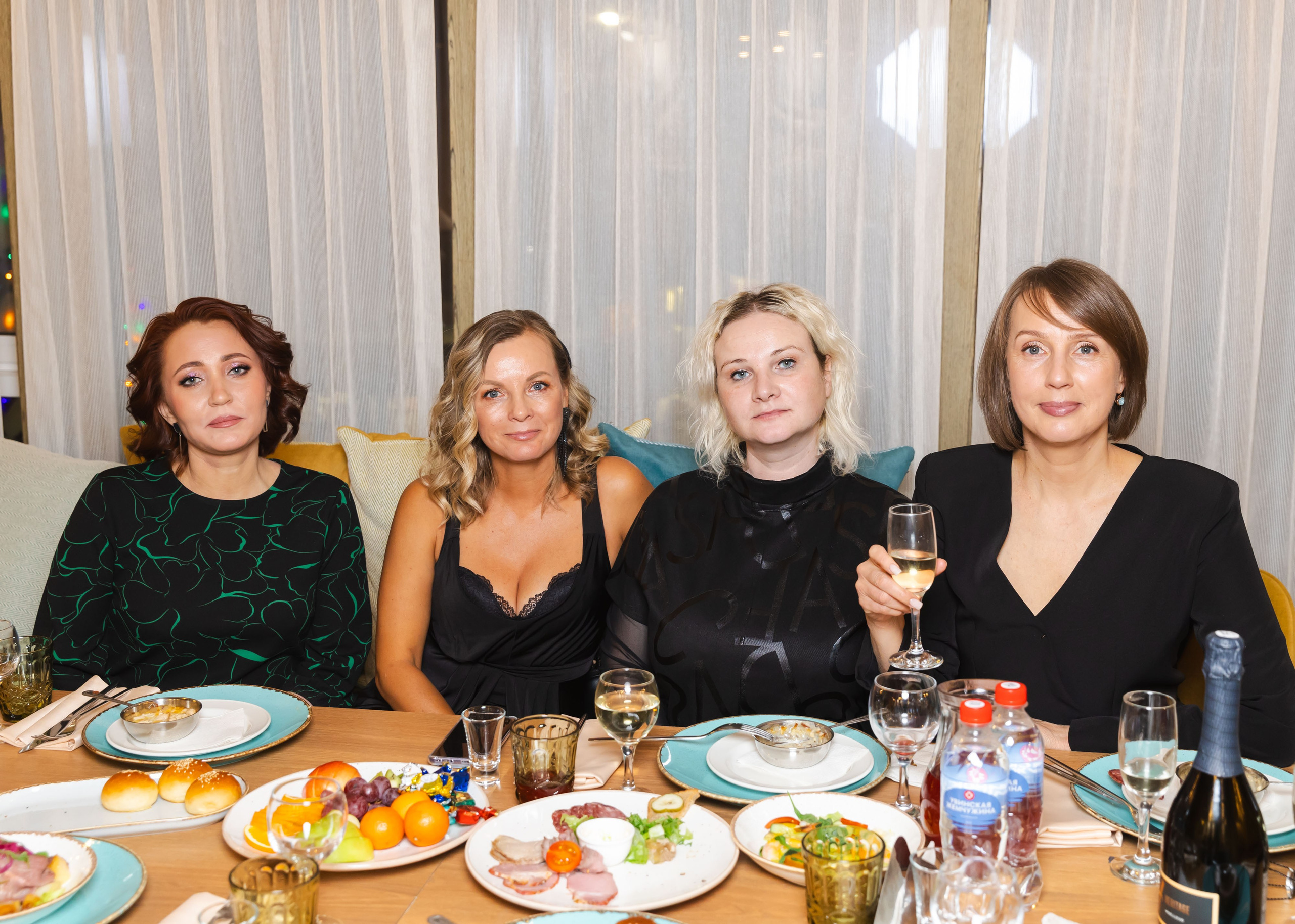 НОВОГОДНИЕ КОРПОРАТИВЫ. ФОТОГРАФ ВИНОГРАДОВА ДАРЬЯ