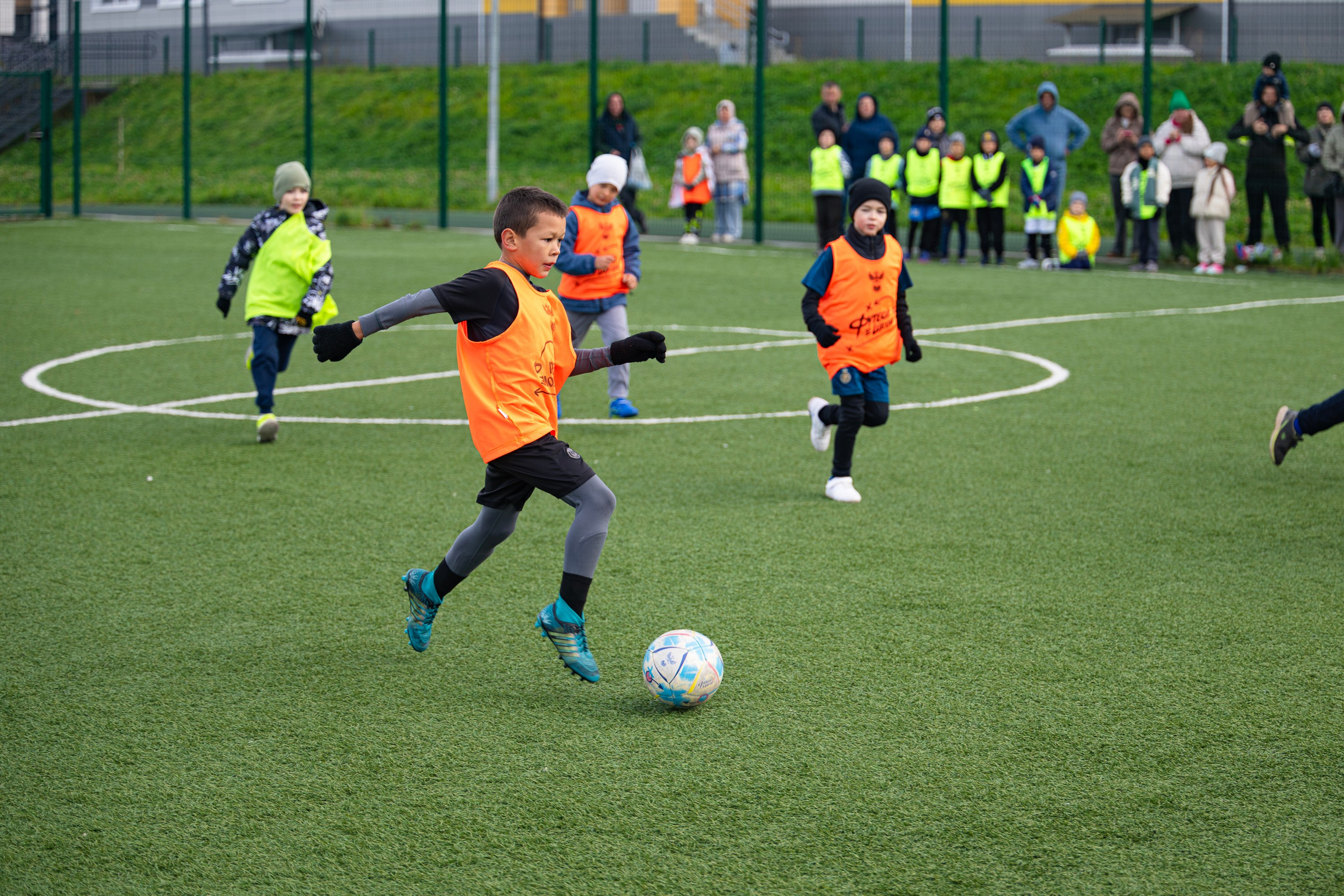 Детский футбол. Республика Татарстан, Высокогорский район, с. Высокая Гора. Свадебный фотограф в Казани, и Зеленодольске Радик Мухаметов