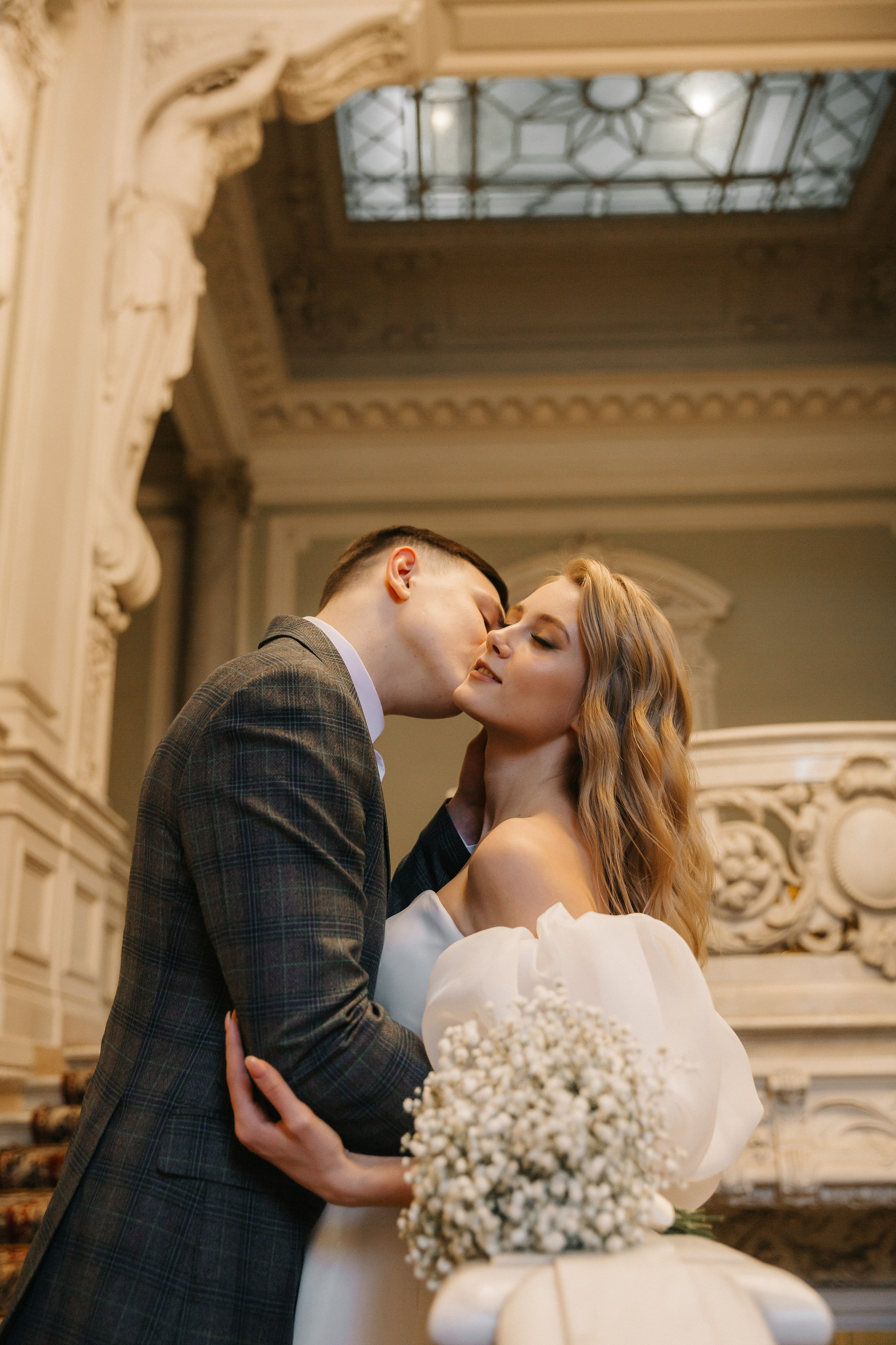 ДВОРЕЦ № 1 | Март, Исаакий, Английская набережная. Свадебный фотограф в Санкт-Петербурге Полина Корзухина