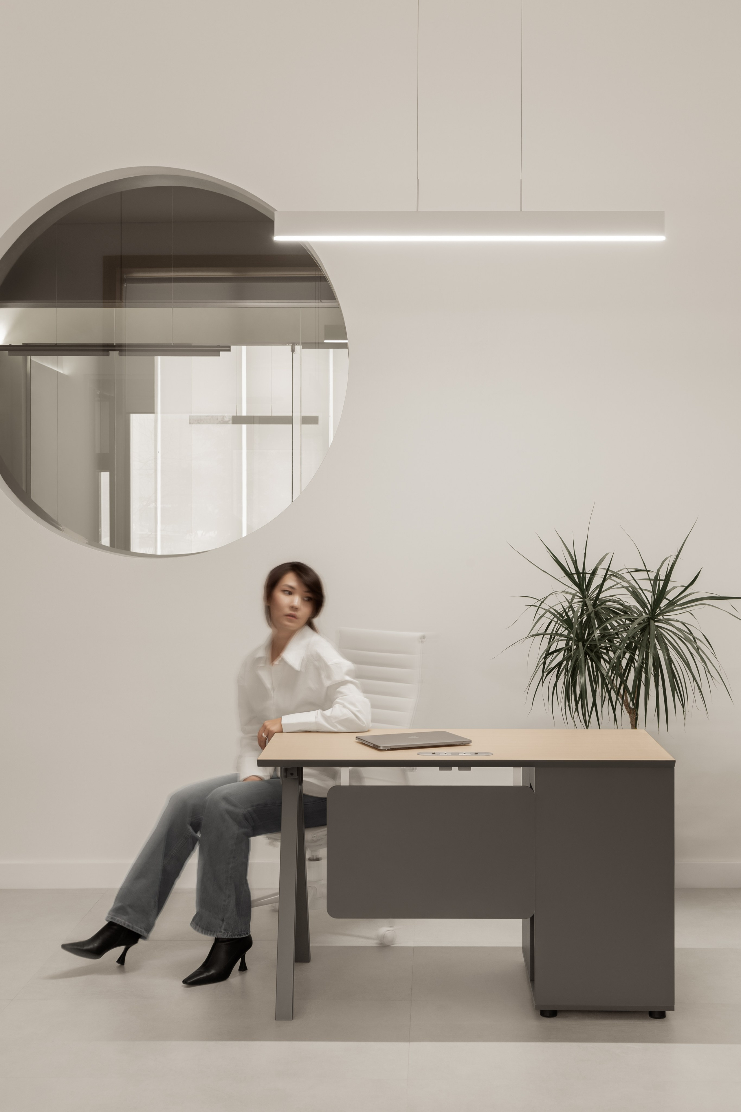 Дарина Иржанова — офис Траст Петролиум. Roman Yakunin — interior photographer in Almaty, Kazakhstan