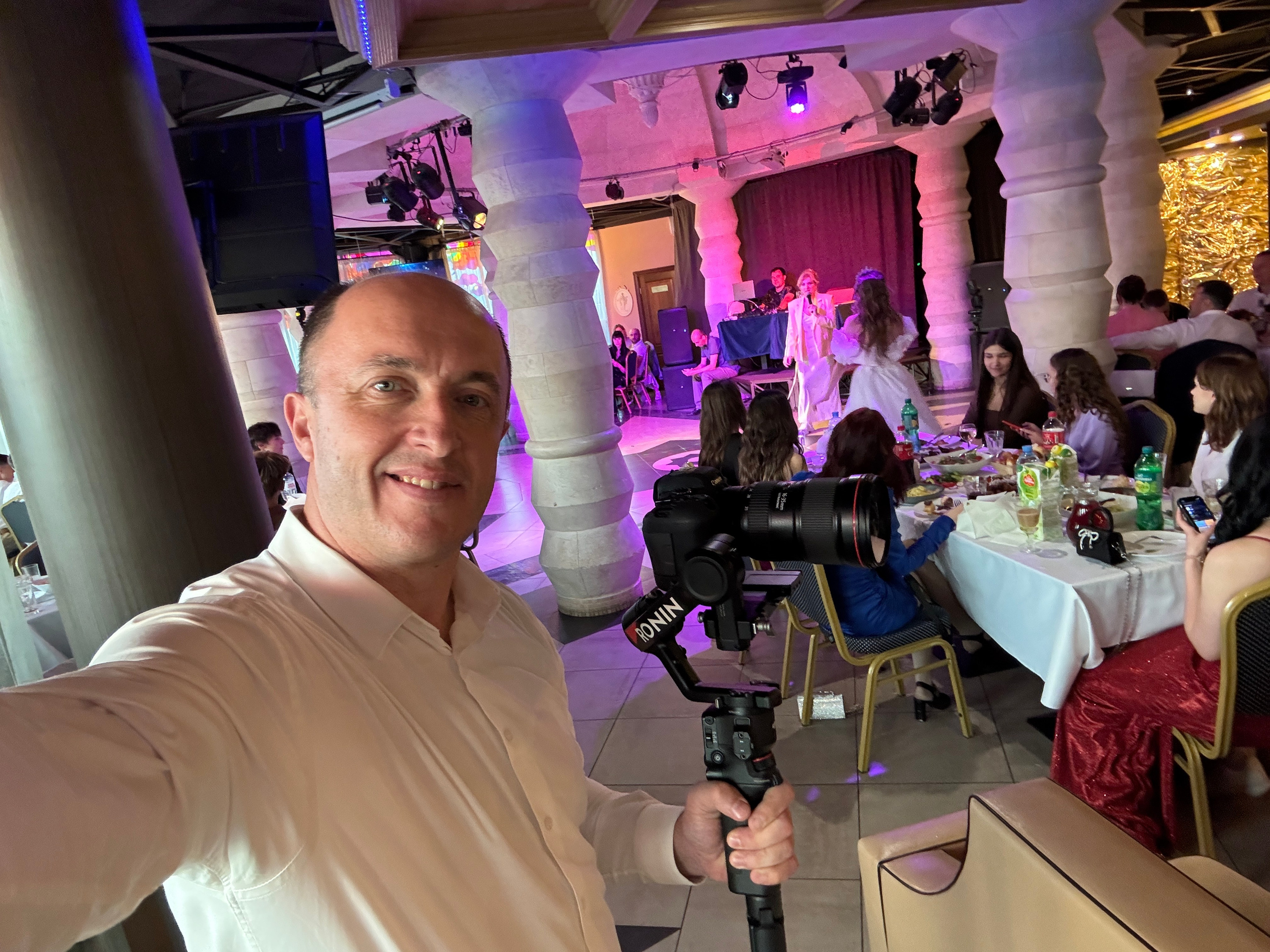 Фото и видео на выпускной в школе и детском саду. Свадебный, семейный видеограф и фотограф в Екатеринбурге Николай Рыков