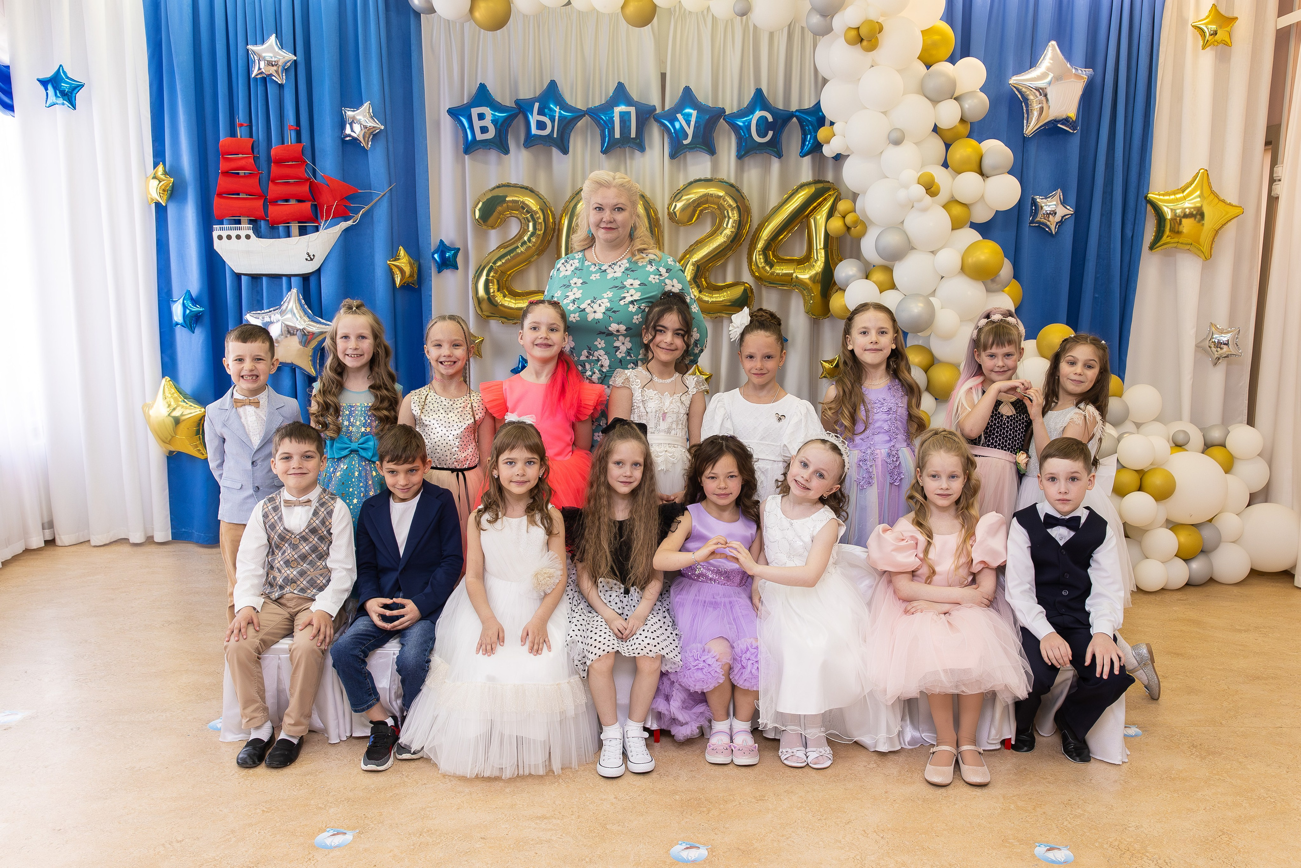 Фото и видео на выпускной в школе и детском саду. Свадебный, семейный видеограф и фотограф в Екатеринбурге Николай Рыков