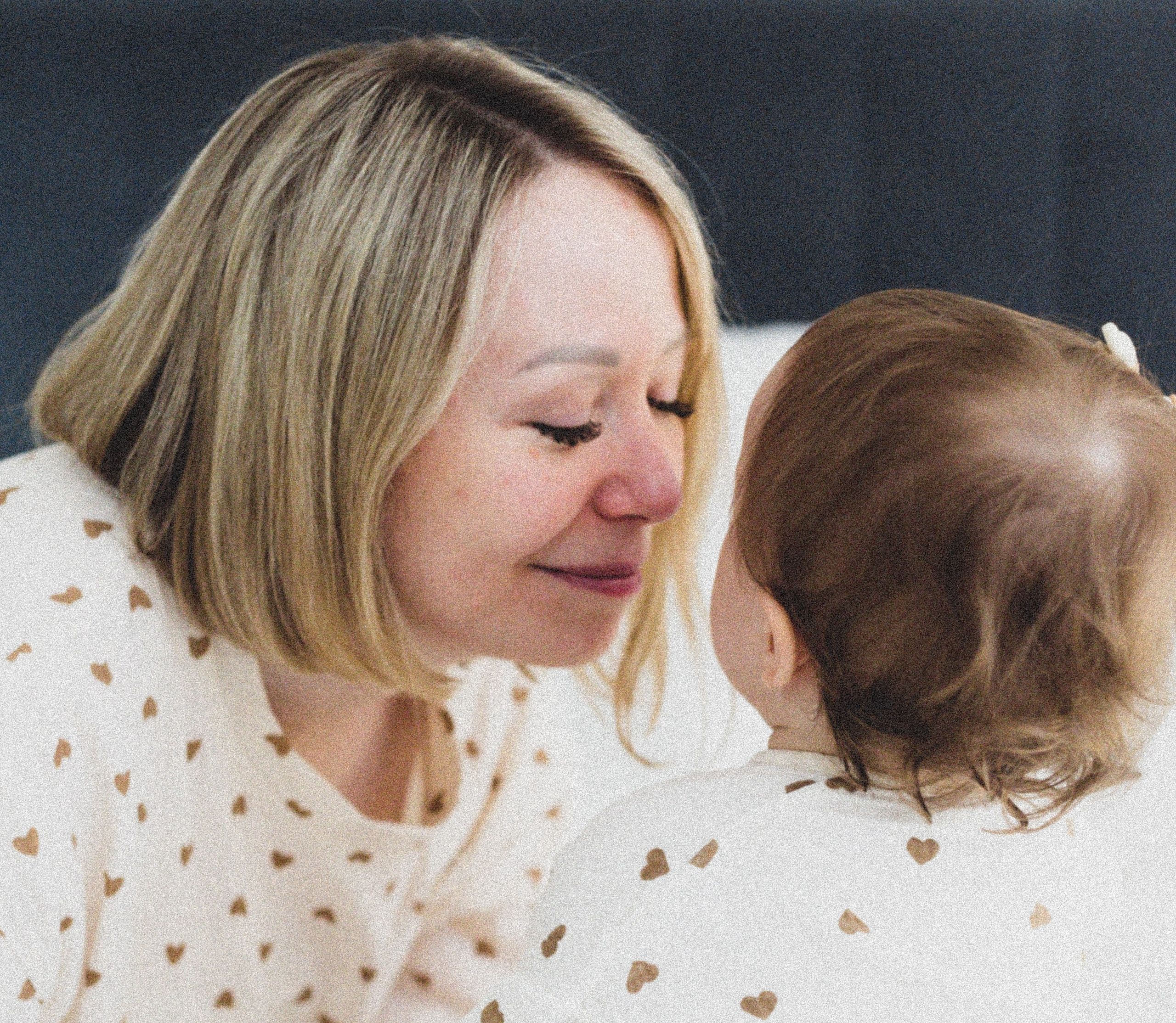 Мама и малыш lifestyle. Фотограф беременных и новорождённых в Краснодаре