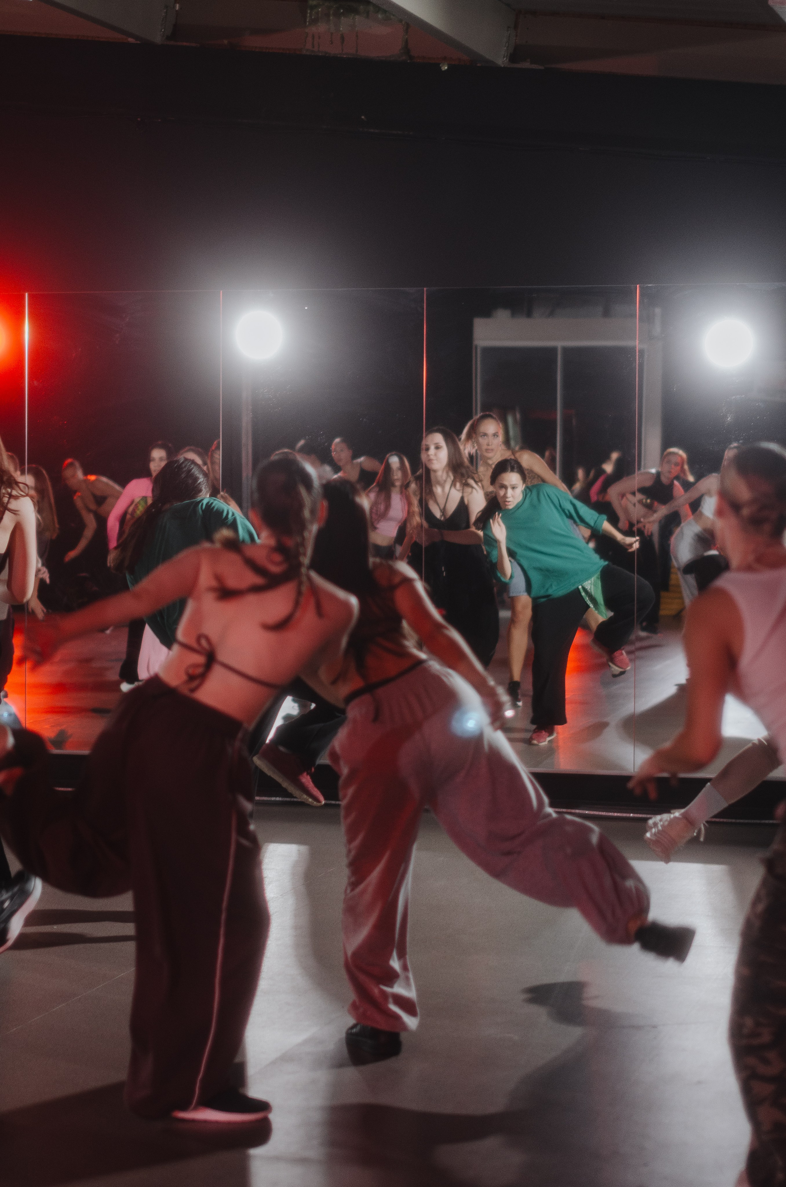 Мастер-классы по High Heels/Girly hip-hop от Оксаны ATTA. Денисова Аля — фотограф для парных съемок и индивидуальных историй в Барнауле