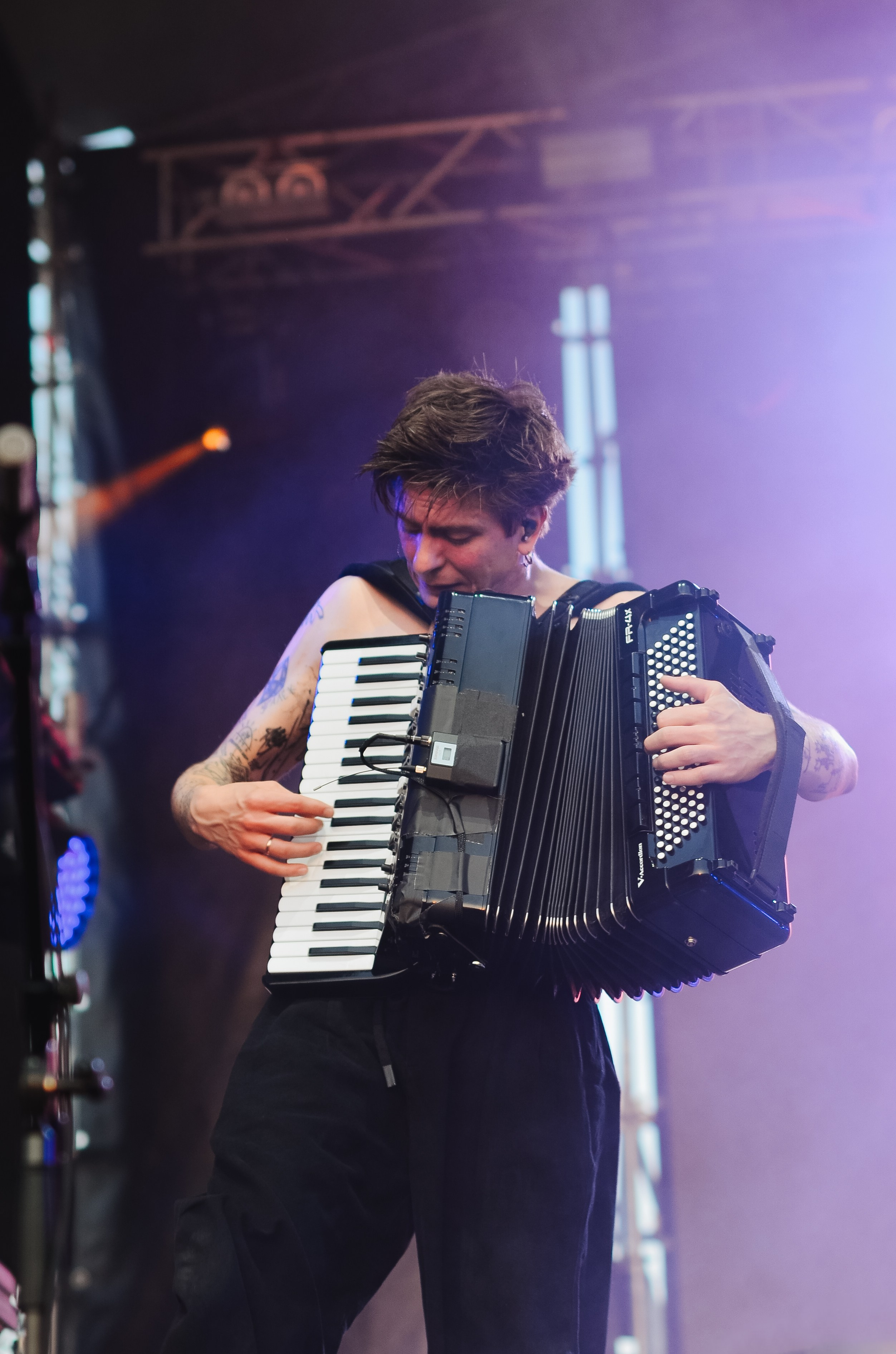 Концерт The Hatters на фестивале «Грань» в Барнауле. Денисова Аля — фотограф для парных съемок и индивидуальных историй в Барнауле