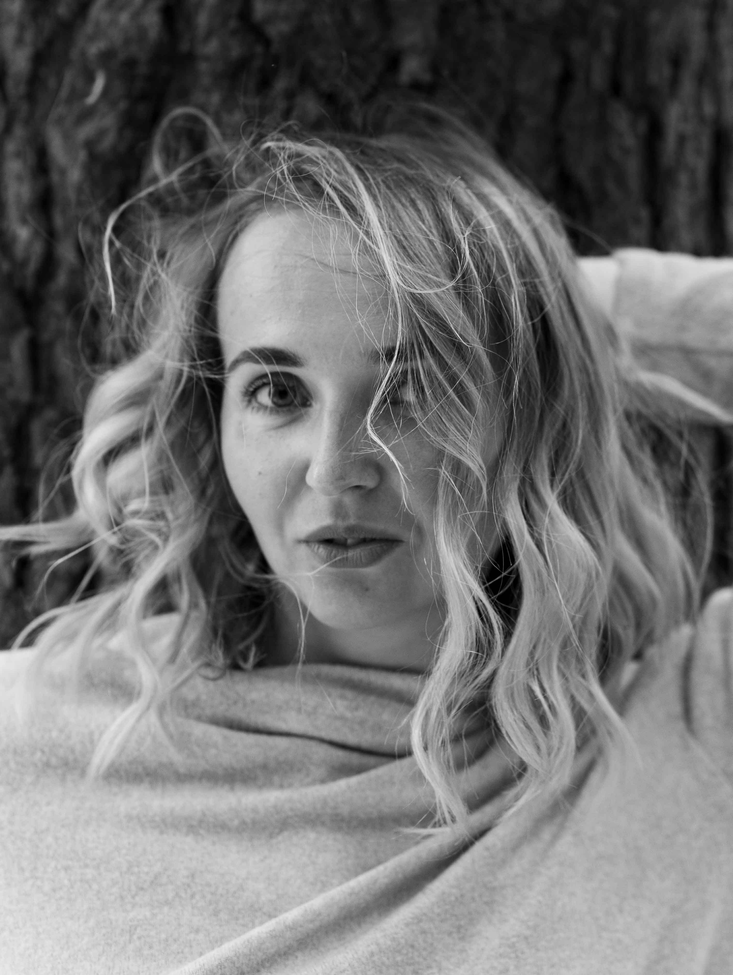 Люба и Гермес. Фотосессия в лесу. Портретный фотограф Екатерина Лысенко, Москва