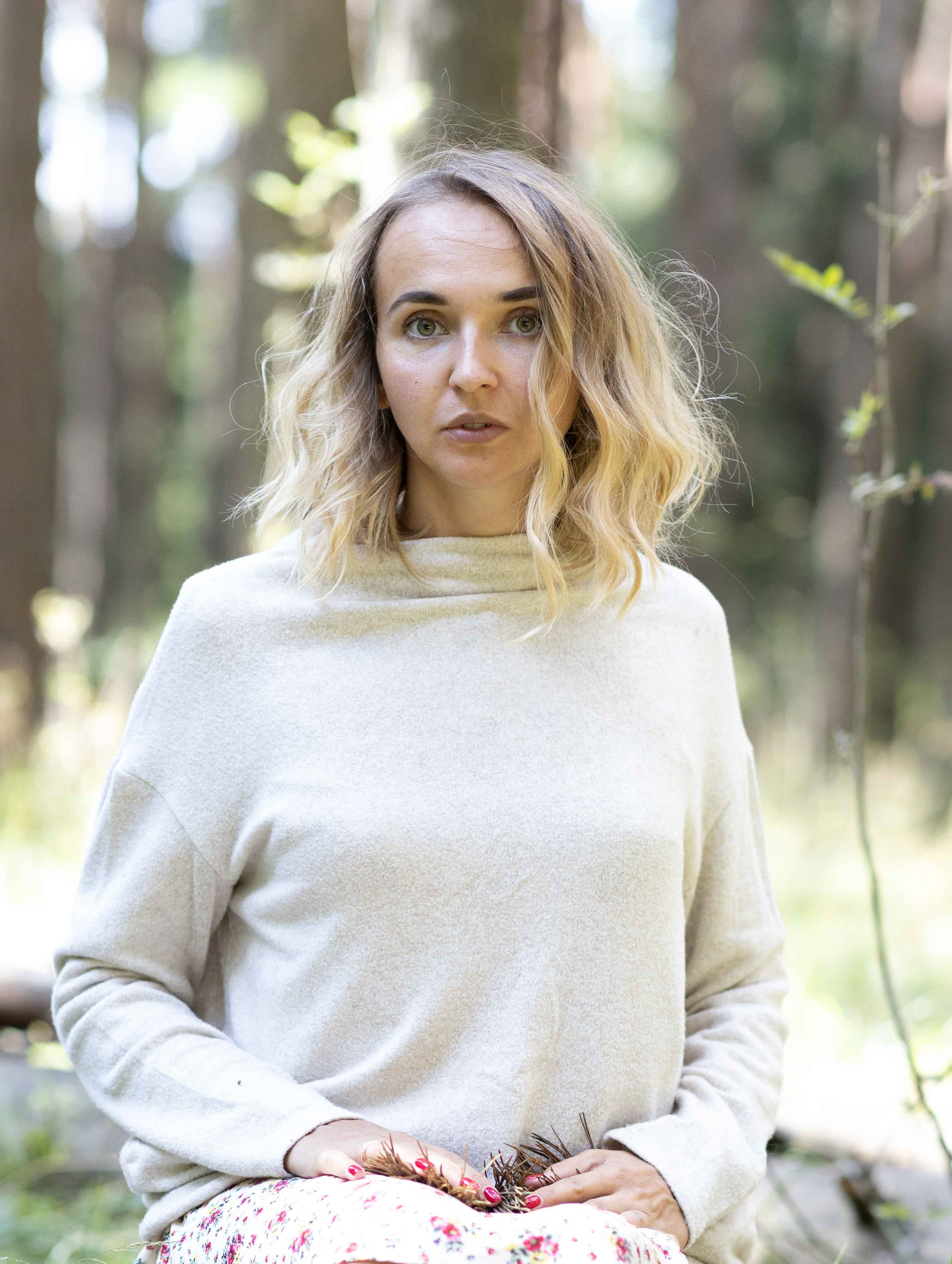 Люба и Гермес. Фотосессия в лесу. Портретный фотограф Екатерина Лысенко, Москва