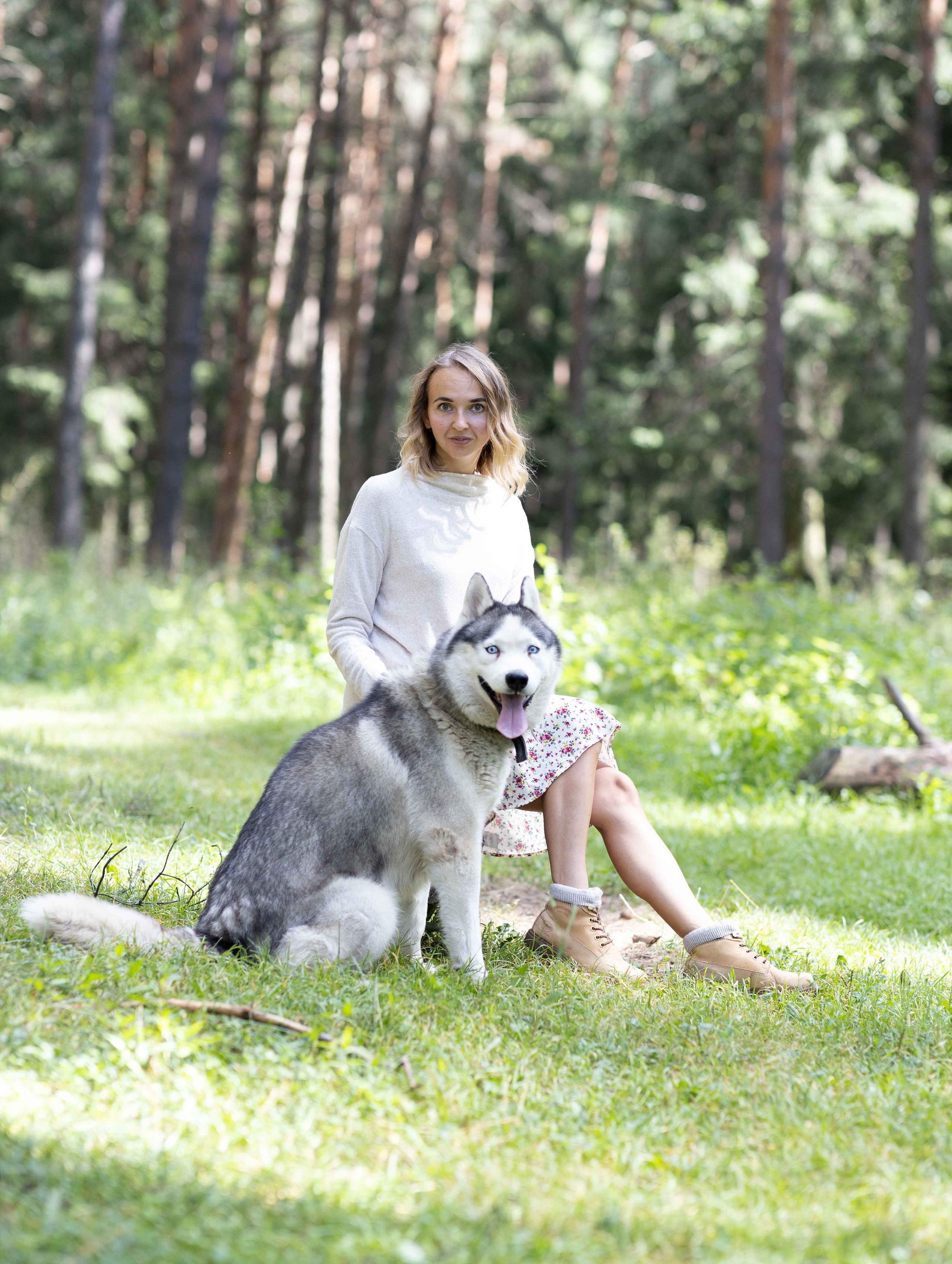 Люба и Гермес. Фотосессия в лесу. Портретный фотограф Екатерина Лысенко, Москва