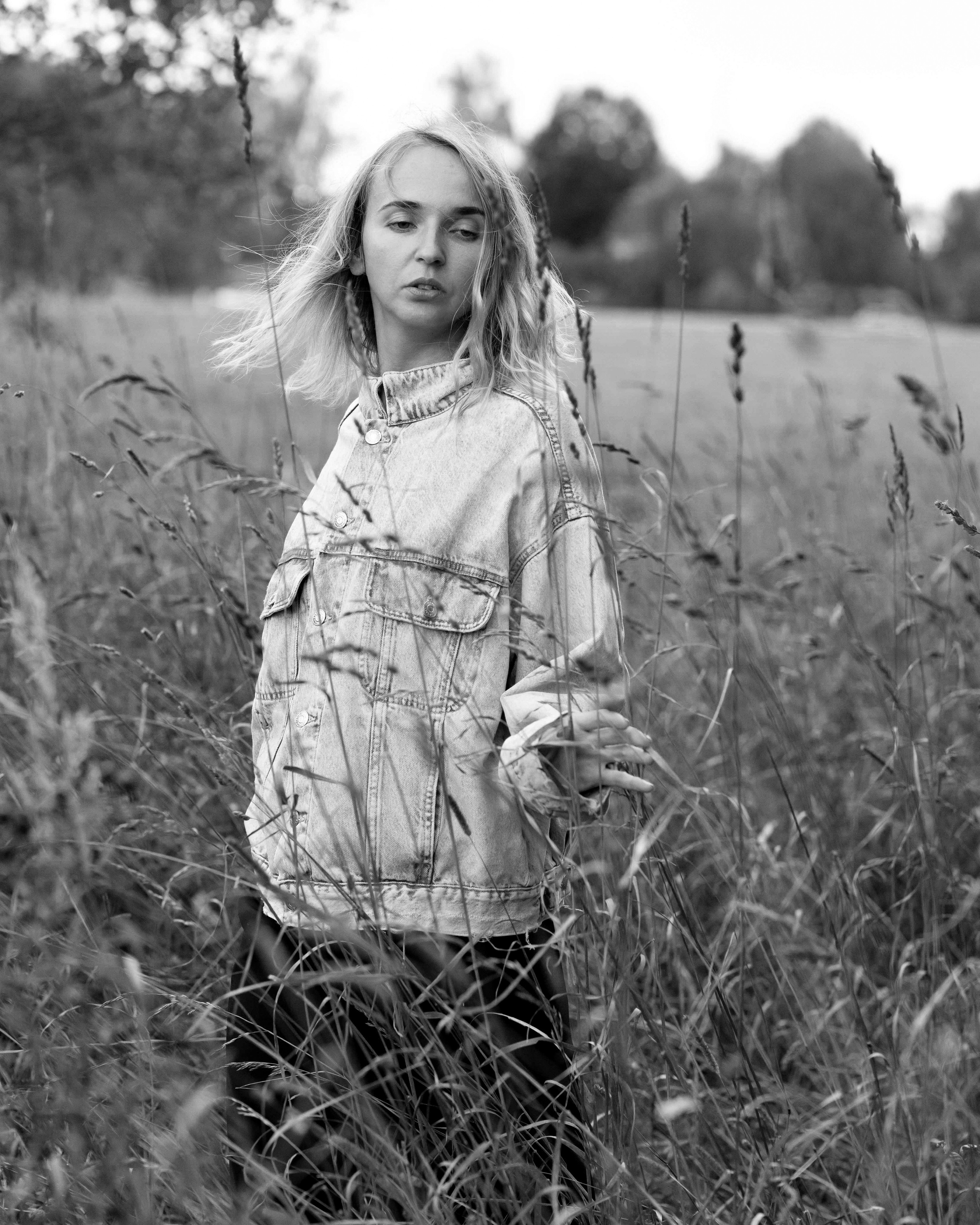 Фотопрогулка в поле. Портретный фотограф Екатерина Лысенко, Москва