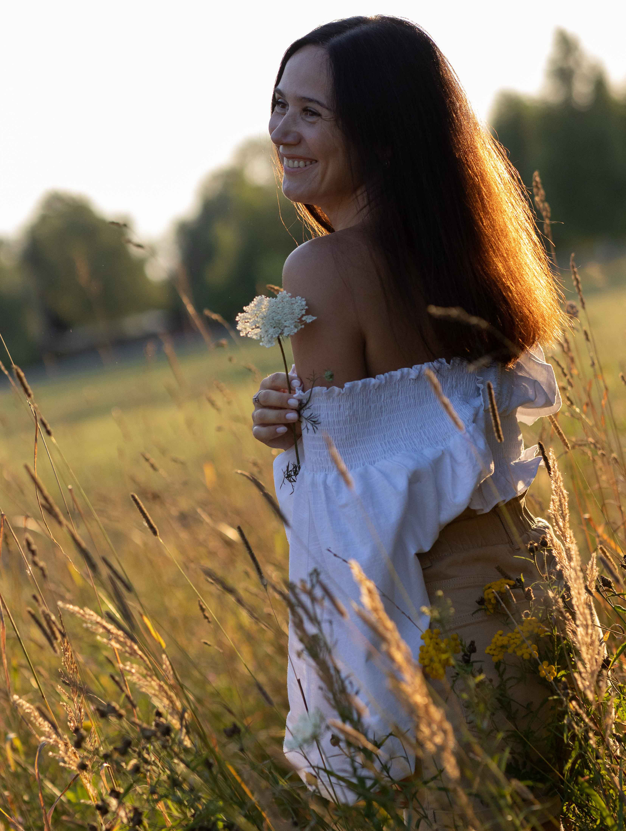 Фото с полевыми цветами. Портретный фотограф Екатерина Лысенко, Москва