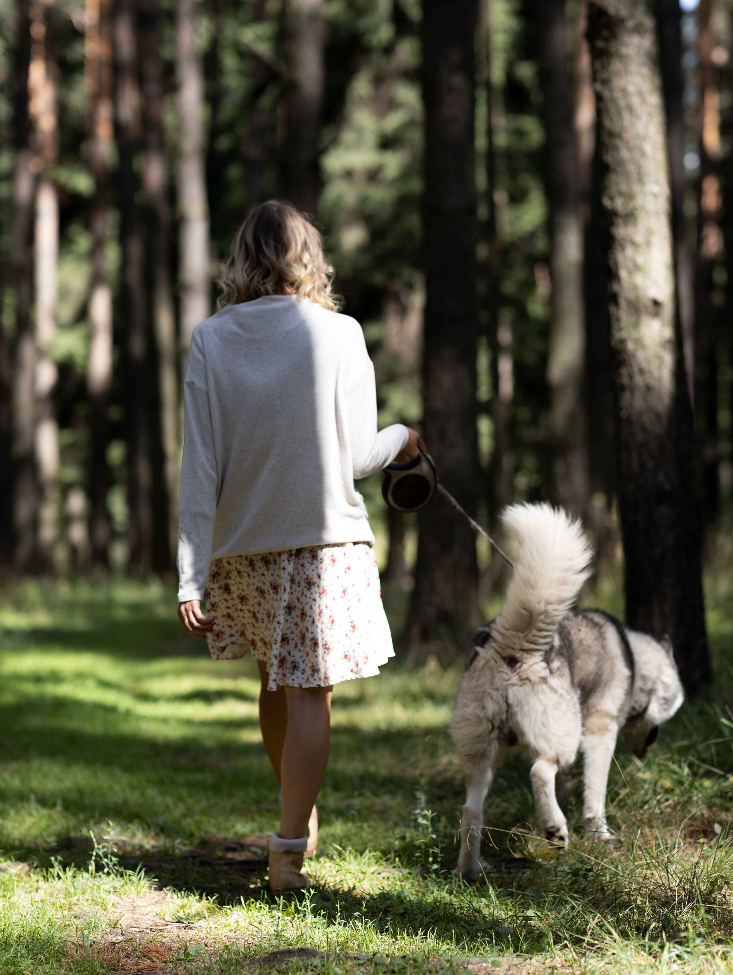 Люба и Гермес. Фотосессия в лесу. Портретный фотограф Екатерина Лысенко, Москва