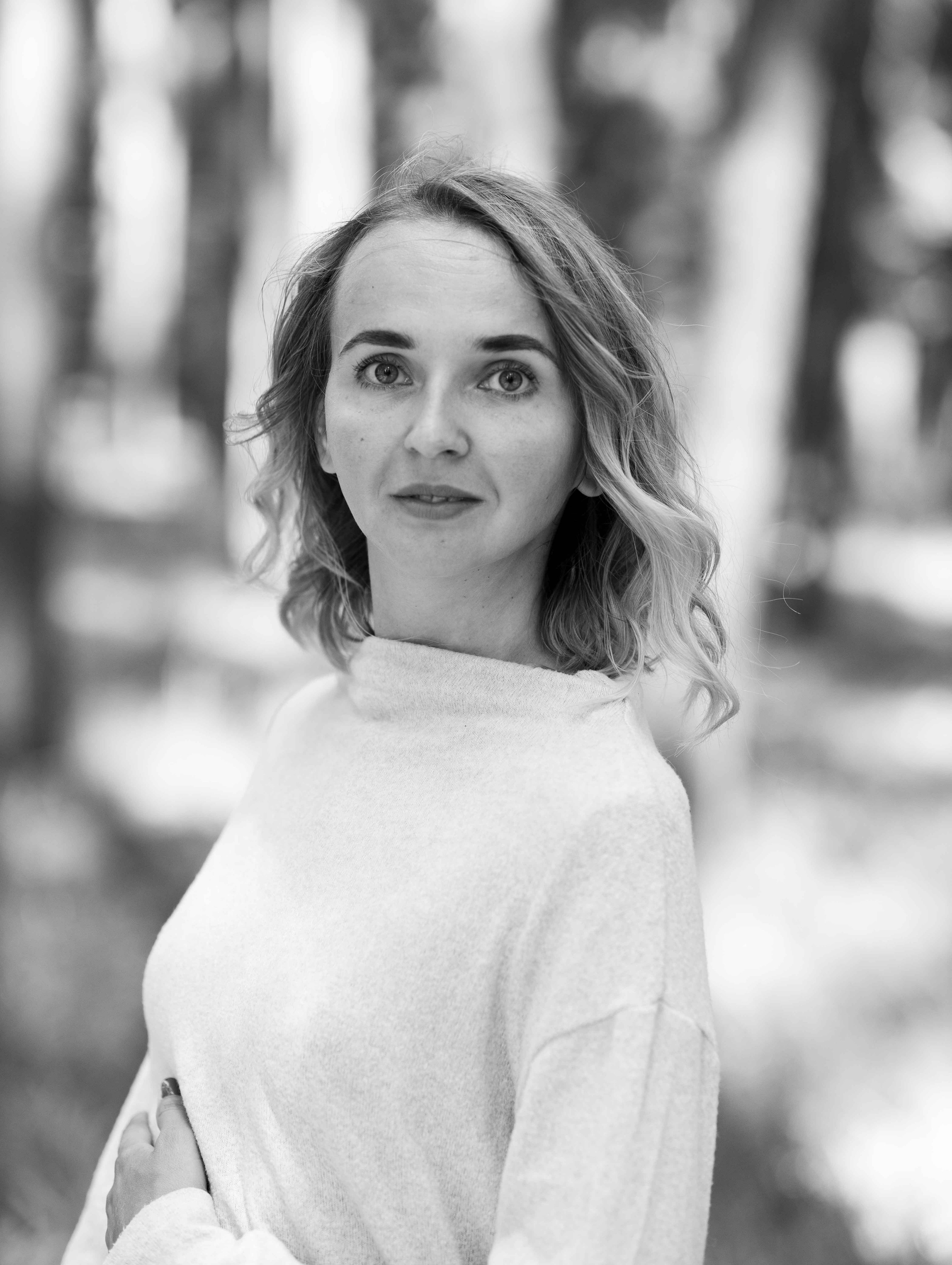 Люба и Гермес. Фотосессия в лесу. Портретный фотограф Екатерина Лысенко, Москва