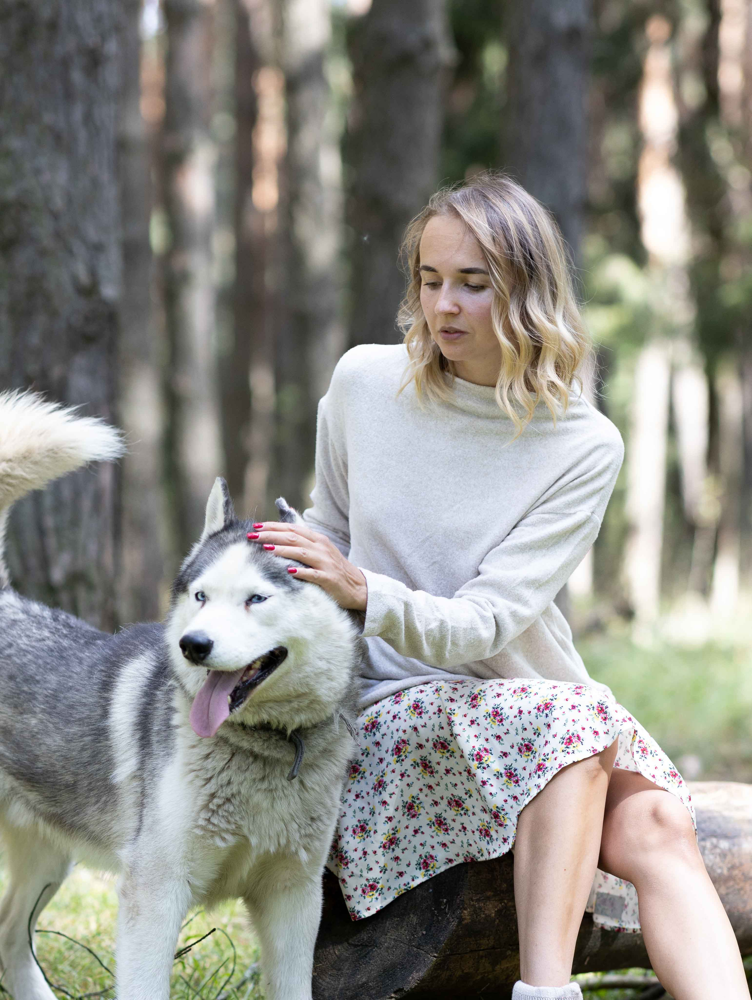 Люба и Гермес. Фотосессия в лесу. Портретный фотограф Екатерина Лысенко, Москва
