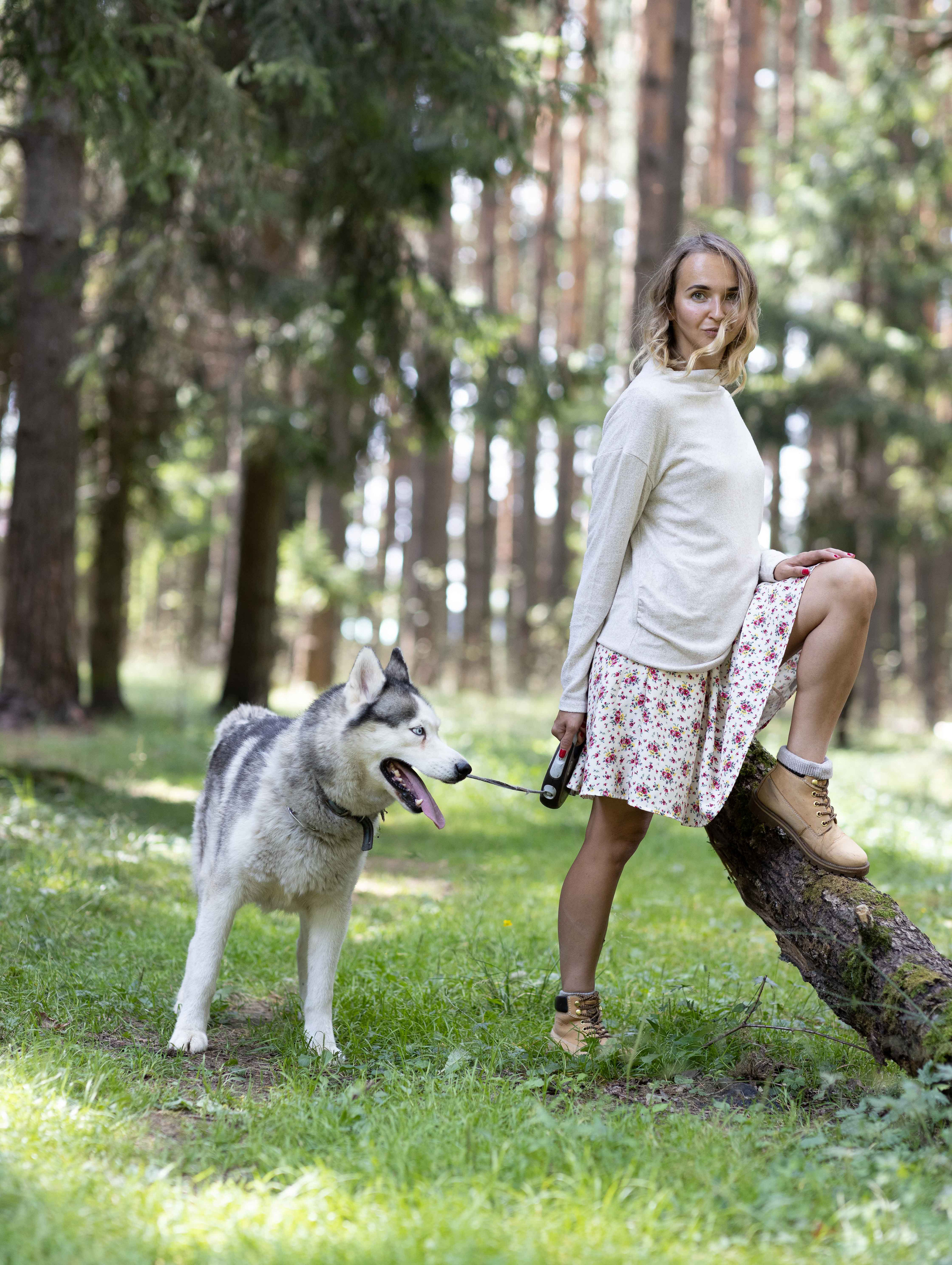 Люба и Гермес. Фотосессия в лесу. Портретный фотограф Екатерина Лысенко, Москва