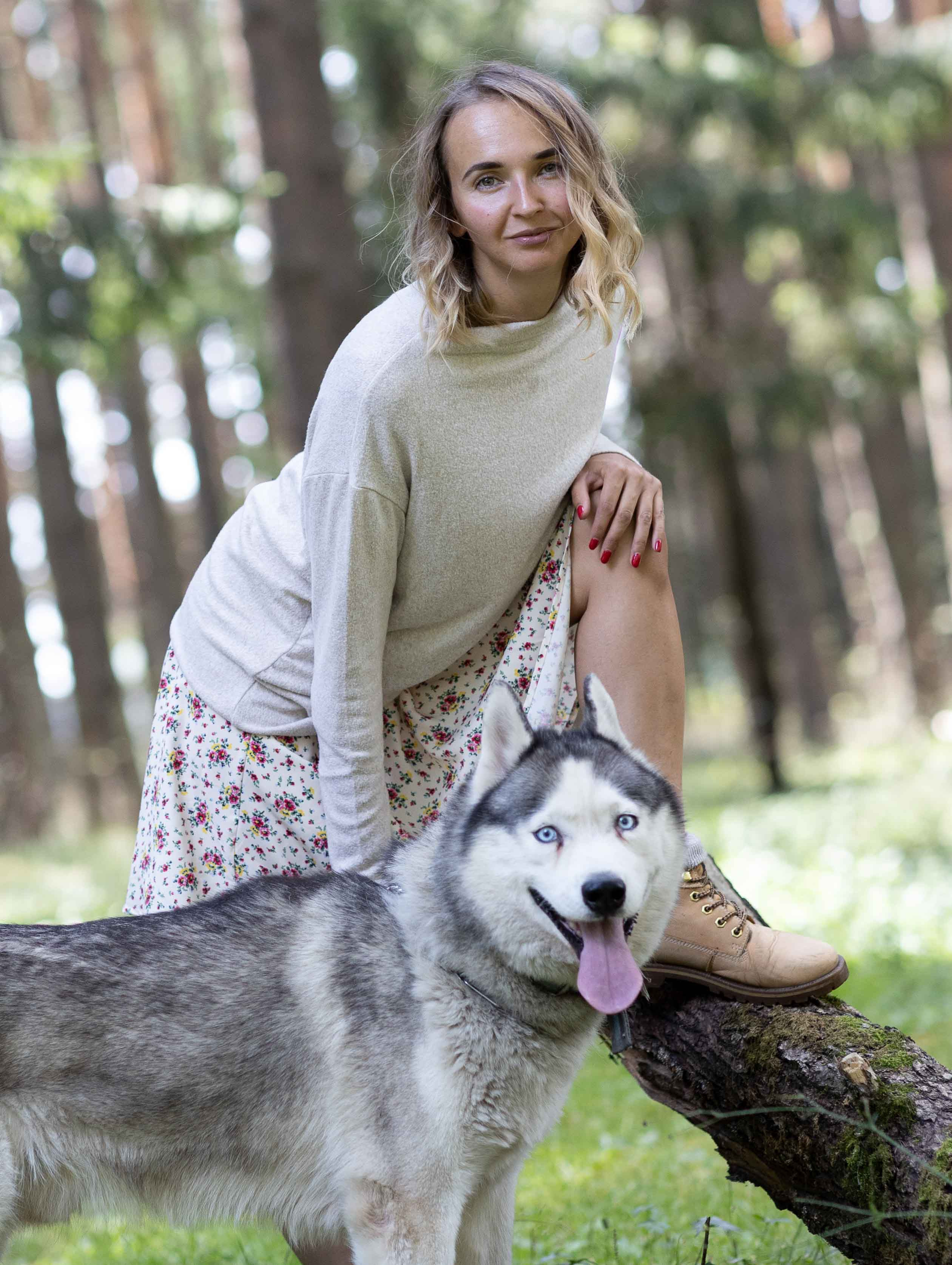 Люба и Гермес. Фотосессия в лесу. Портретный фотограф Екатерина Лысенко, Москва