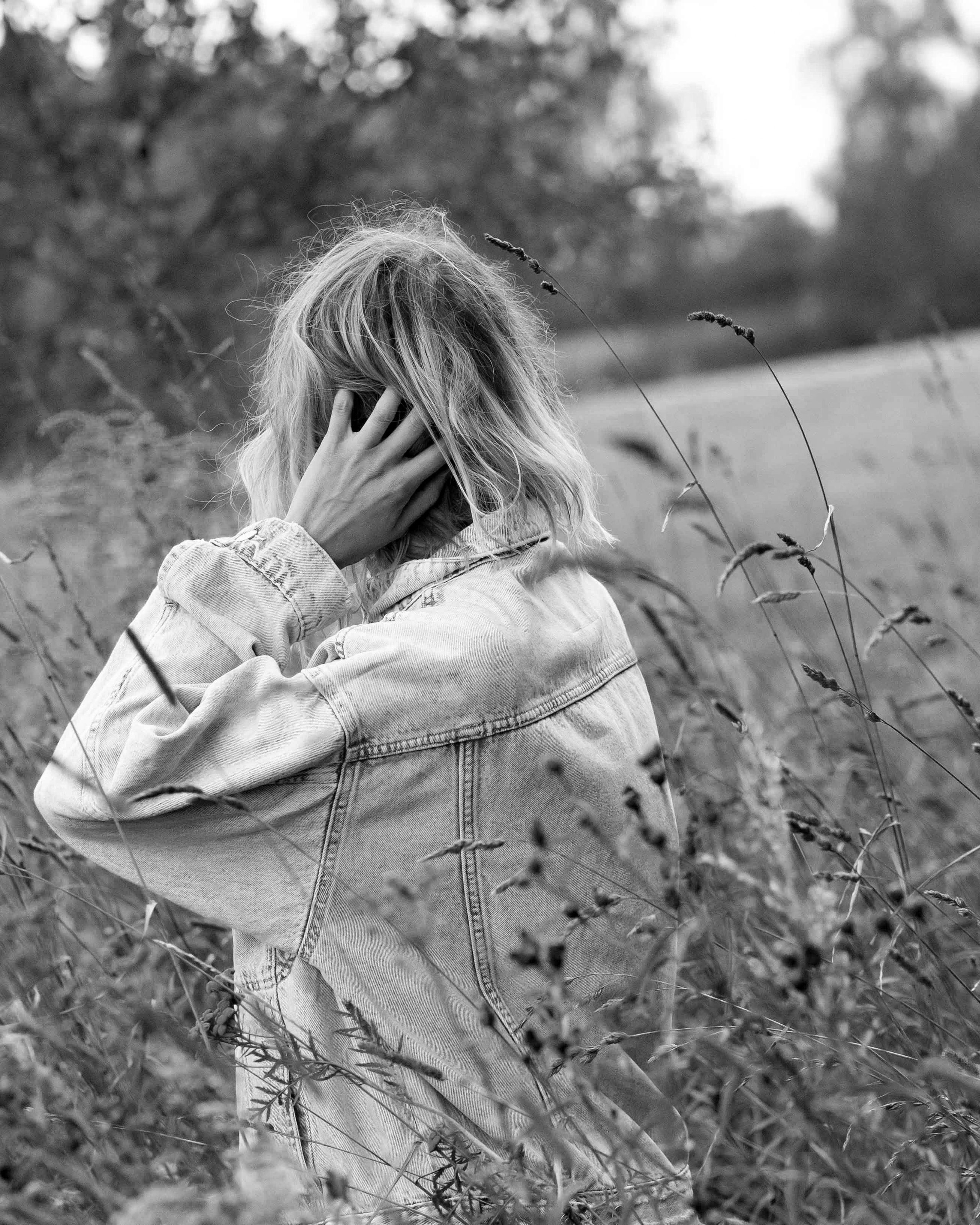 Фотопрогулка в поле. Портретный фотограф Екатерина Лысенко, Москва