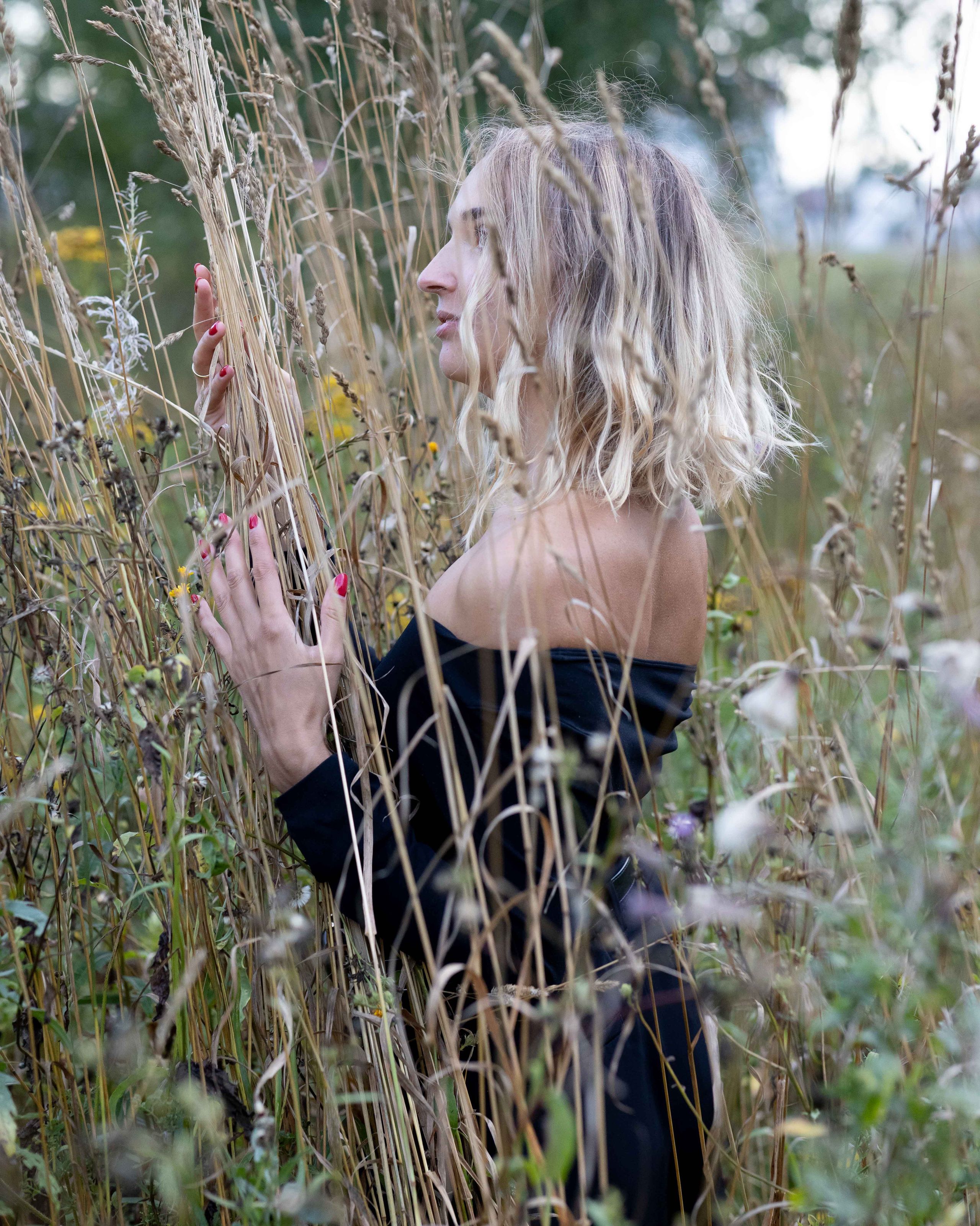 Фотопрогулка в поле. Портретный фотограф Екатерина Лысенко, Москва