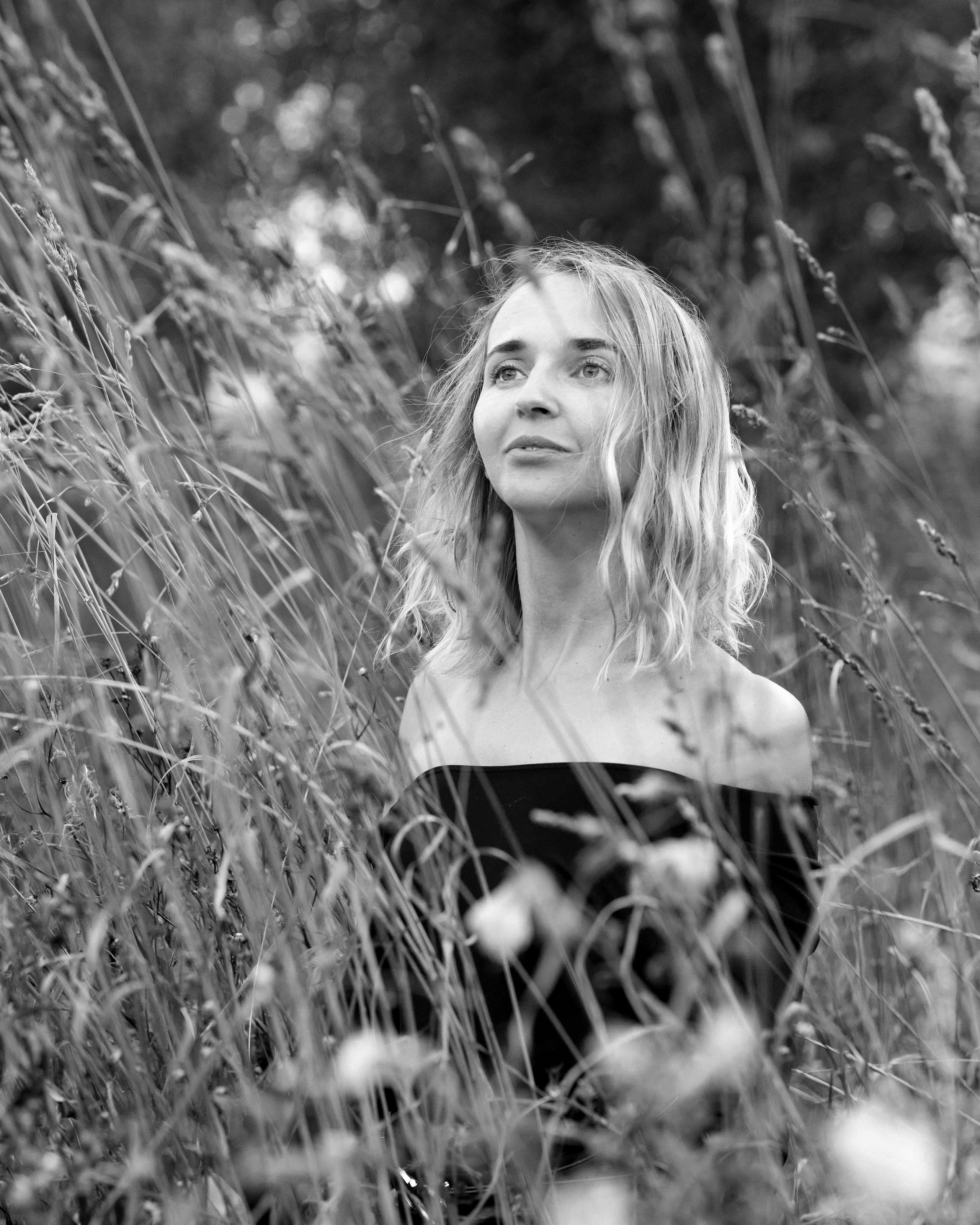 Фотопрогулка в поле. Портретный фотограф Екатерина Лысенко, Москва