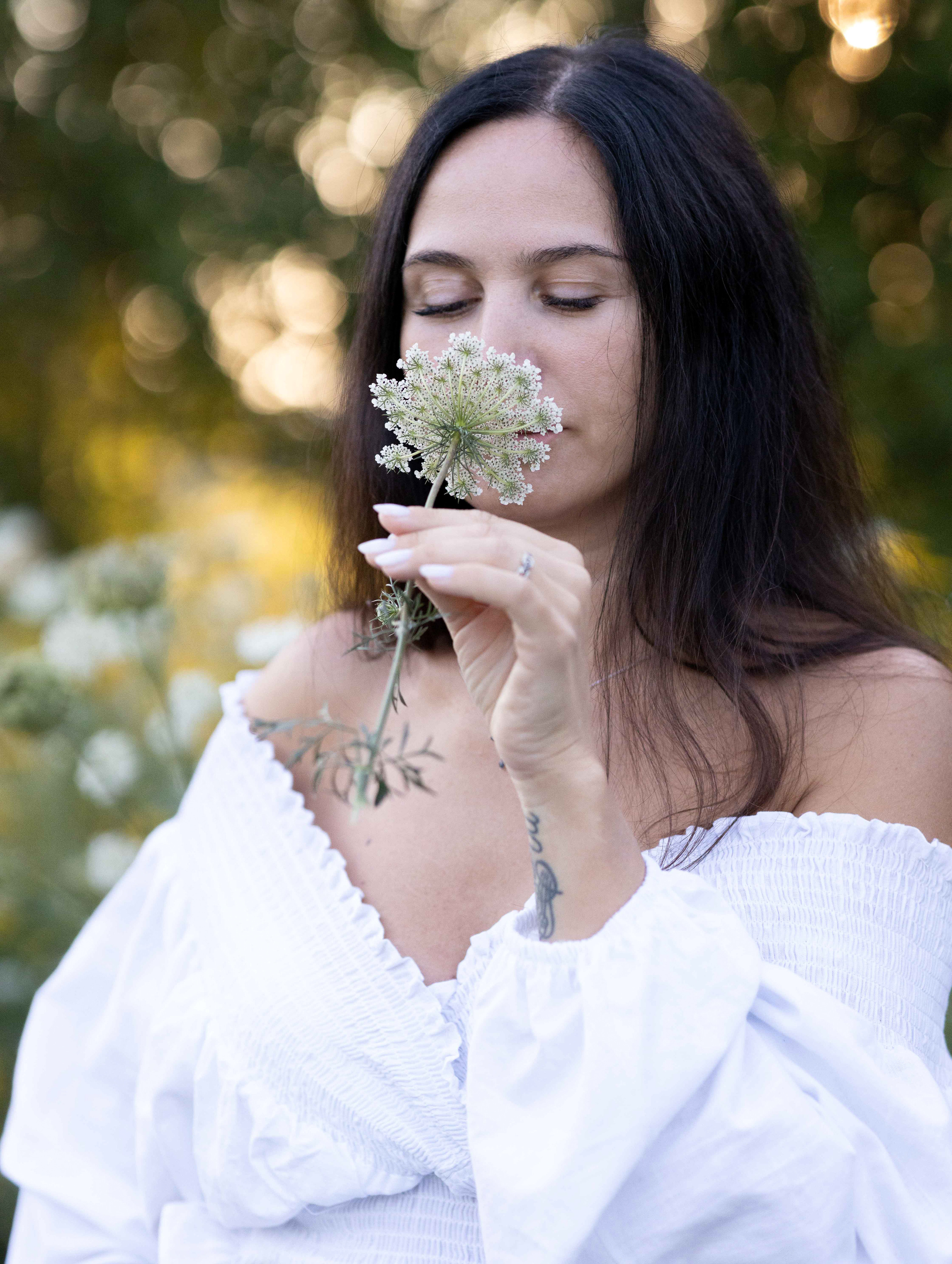 Фото с полевыми цветами. Портретный фотограф Екатерина Лысенко, Москва