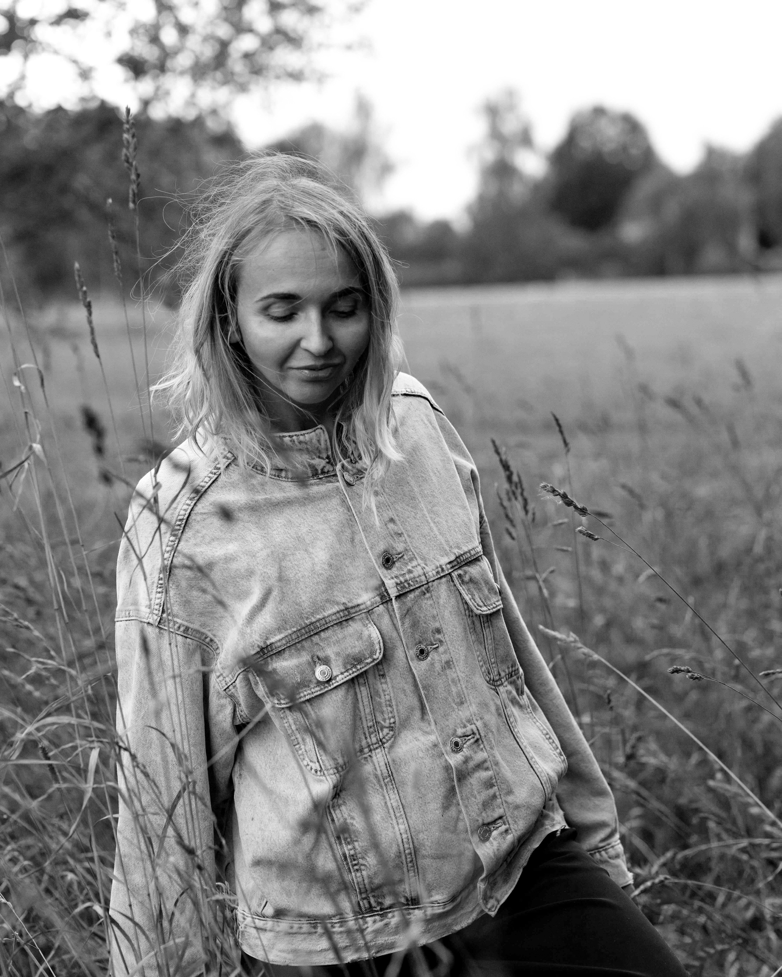 Фотопрогулка в поле. Портретный фотограф Екатерина Лысенко, Москва