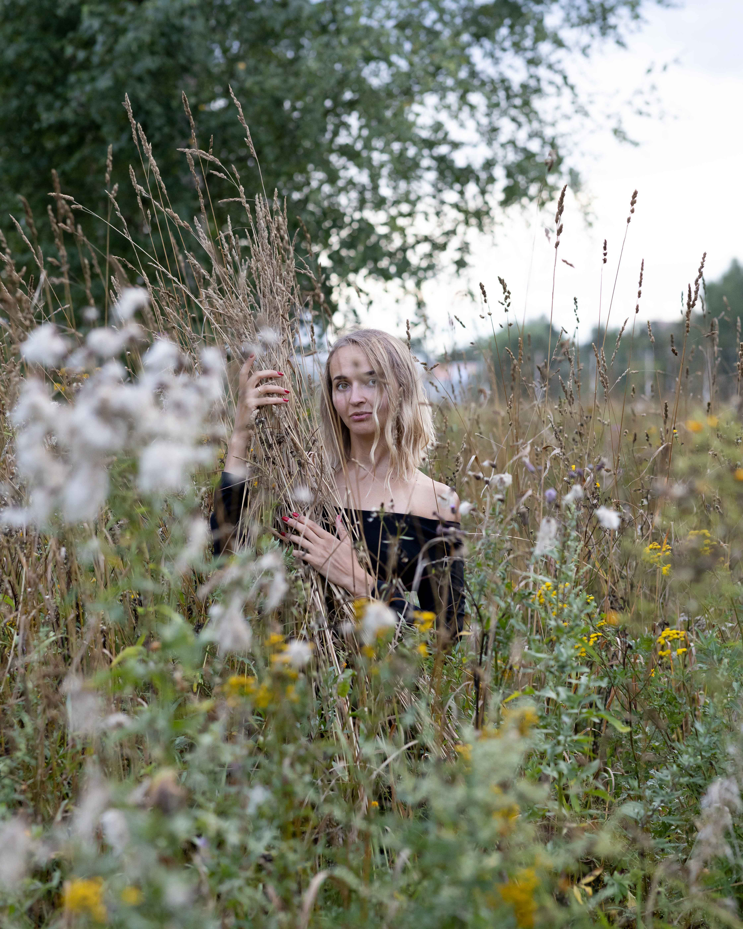 Фотопрогулка в поле. Портретный фотограф Екатерина Лысенко, Москва