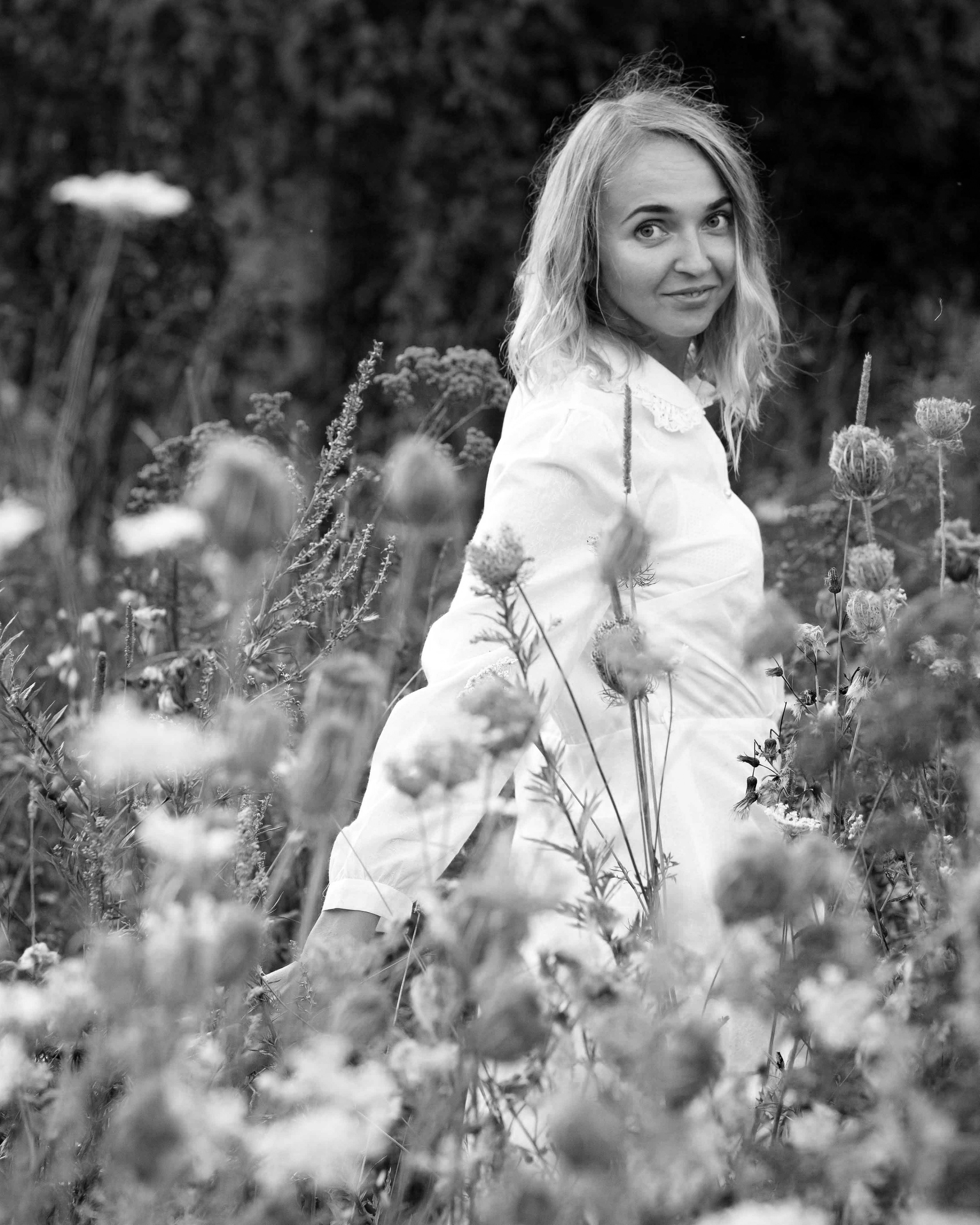 Фотопрогулка в поле. Портретный фотограф Екатерина Лысенко, Москва