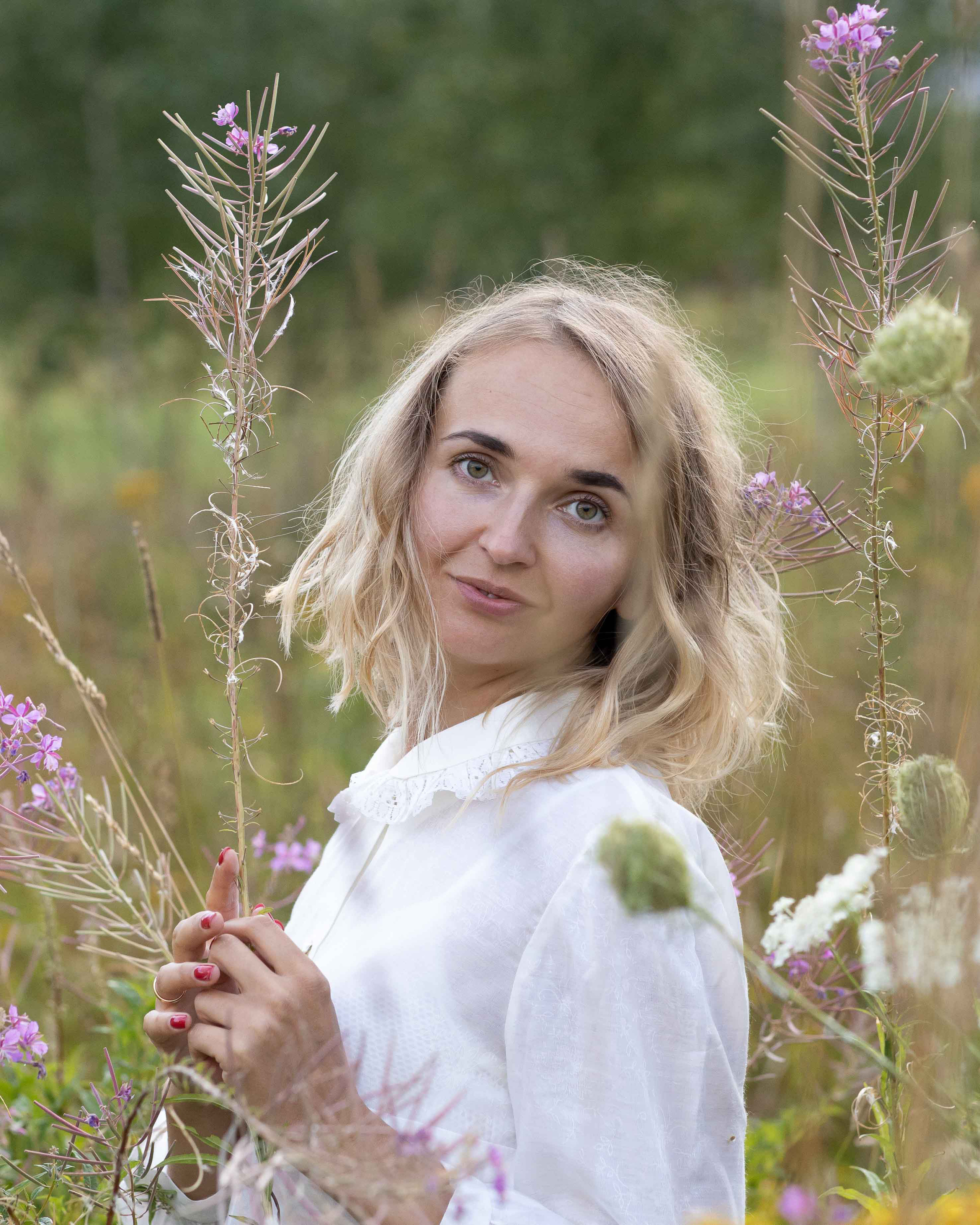 Фотопрогулка в поле. Портретный фотограф Екатерина Лысенко, Москва