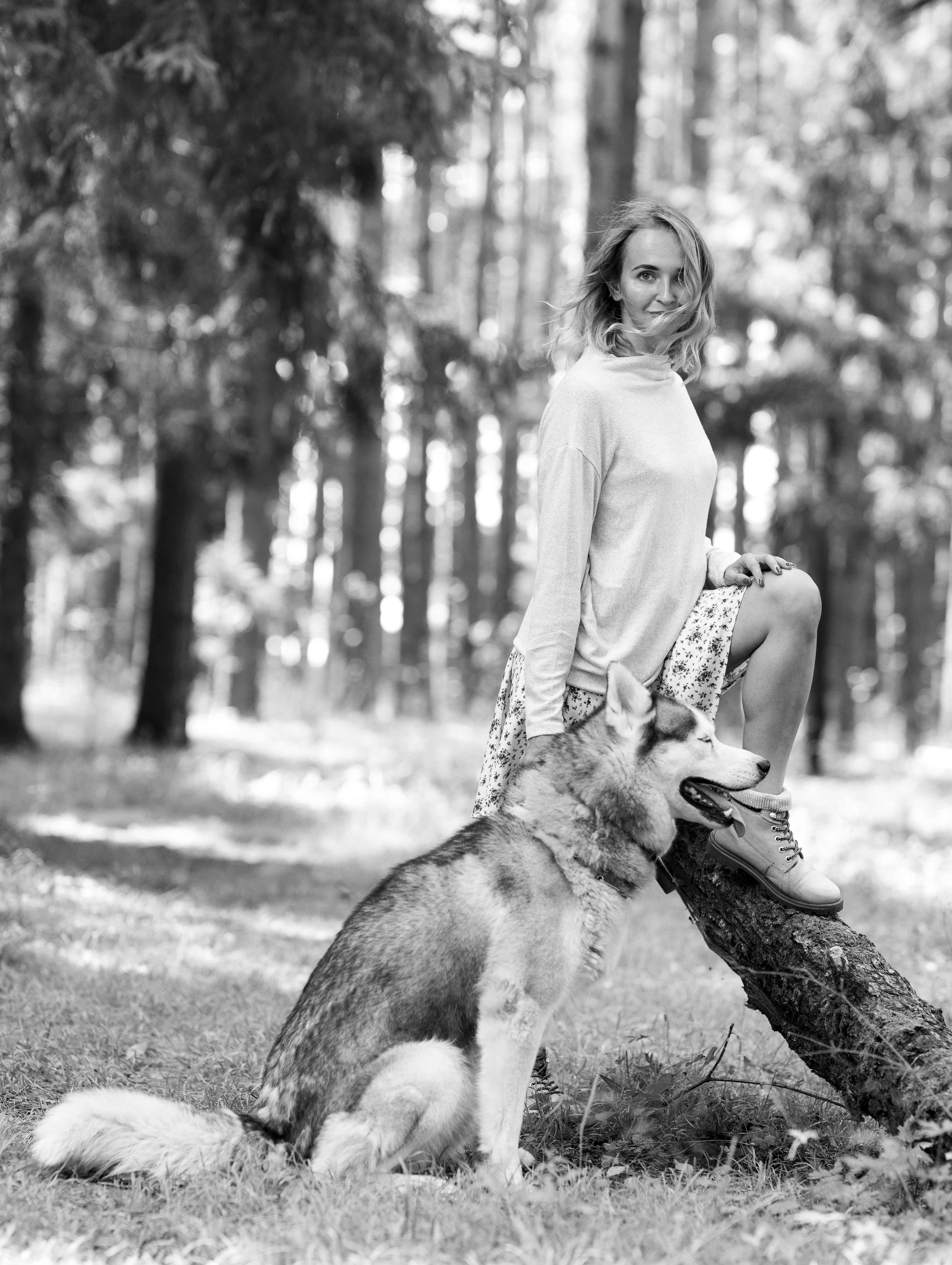 Люба и Гермес. Фотосессия в лесу. Портретный фотограф Екатерина Лысенко, Москва