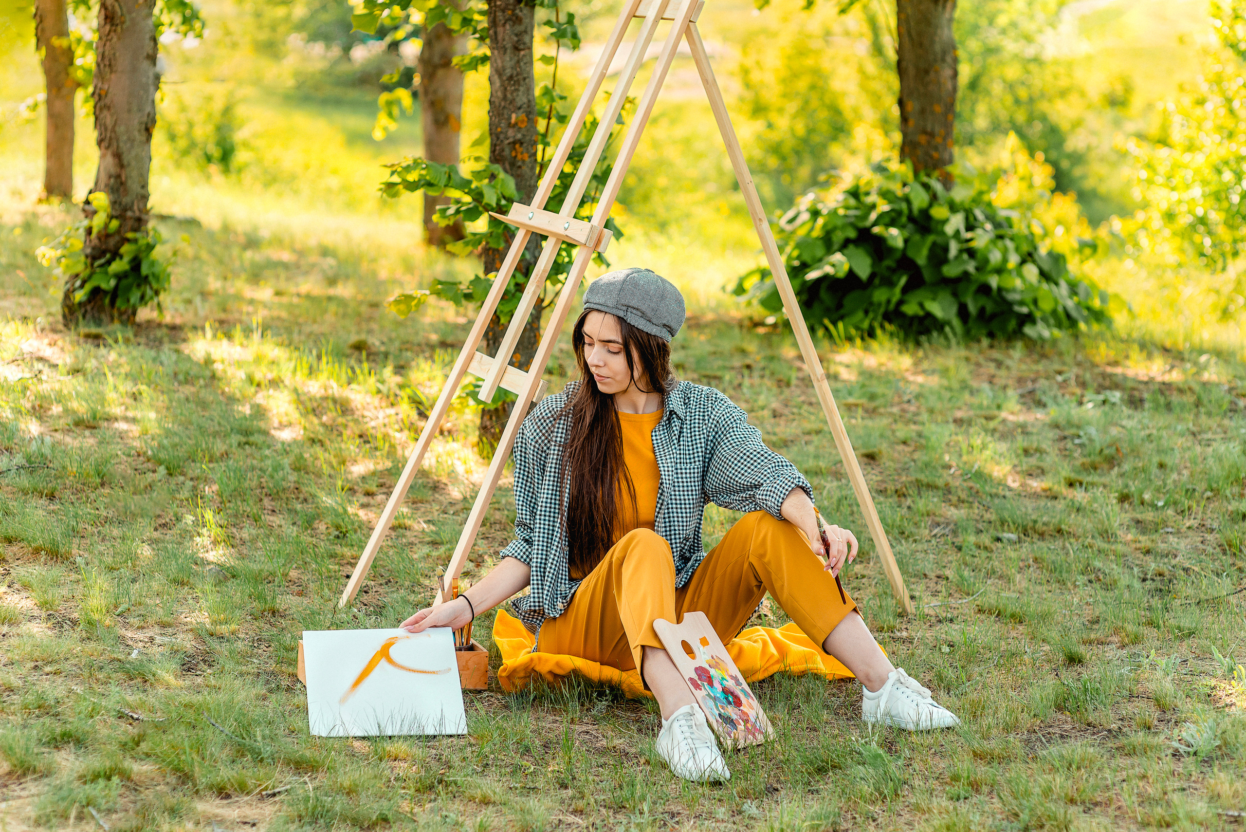 Съемка девушки с мольбертом. Семейный и детский фотограф Наталья Горда