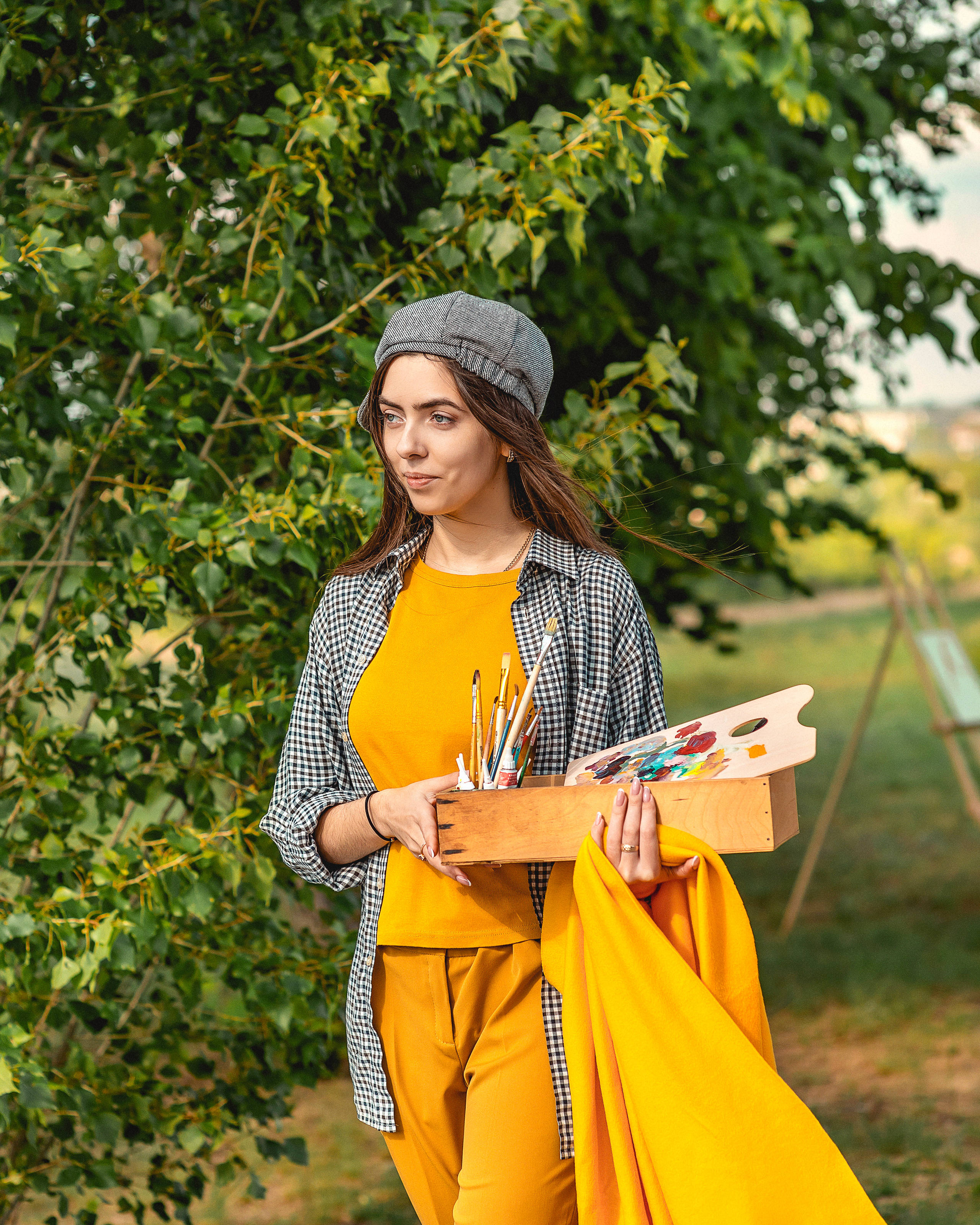 Съемка девушки с мольбертом. Семейный и детский фотограф Наталья Горда